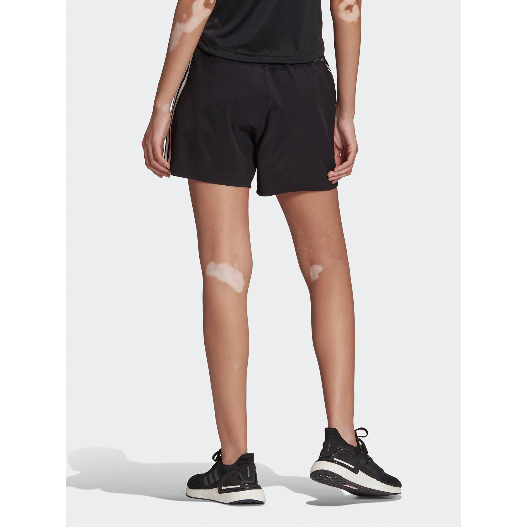 adidas Pantaloni scurți sport TRAINICONS 3-Stripes Woven Shorts HG1895 Negru Regular Fit - Pled.ro