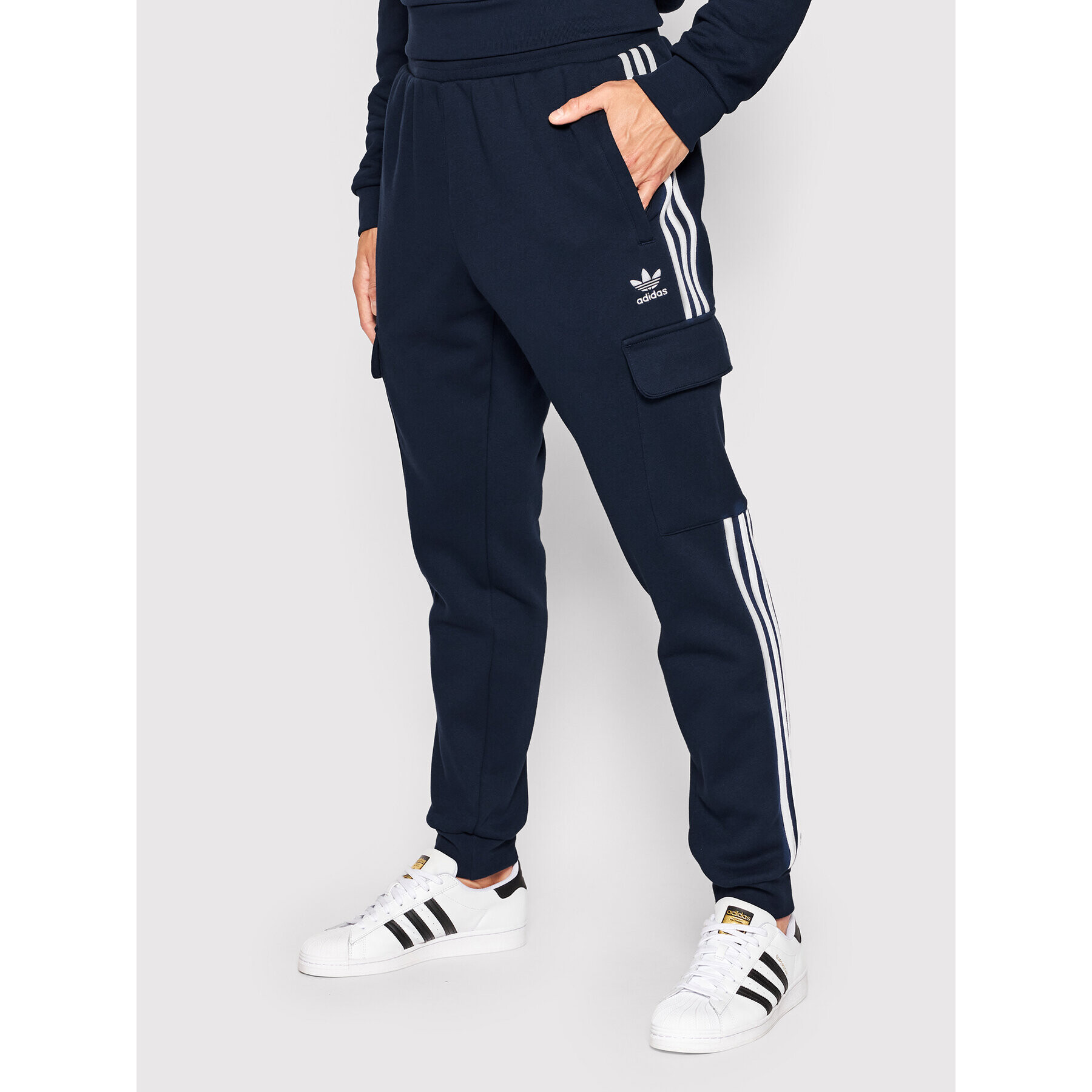 adidas Pantaloni trening 3 Stripes HK9687 Bleumarin Regular Fit - Pled.ro