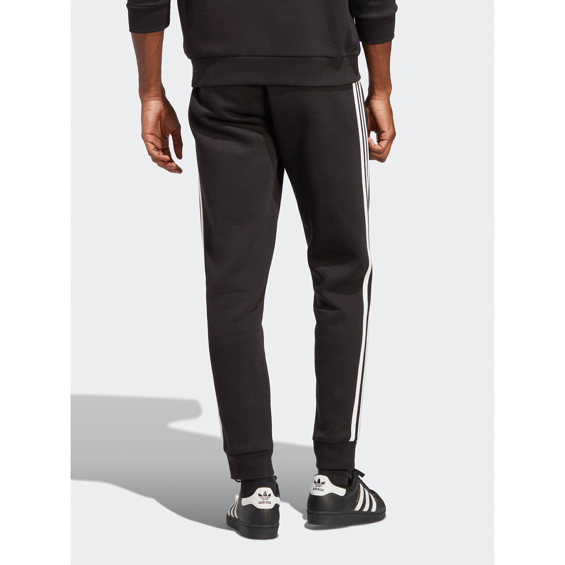 adidas Pantaloni trening adicolor Classics 3-Stripes IA4794 Negru Fitted Fit - Pled.ro