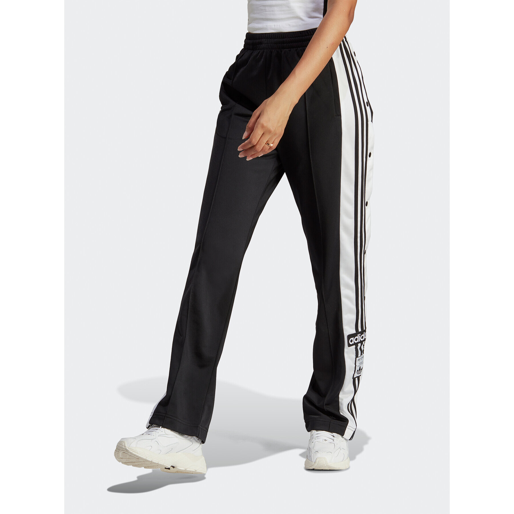 adidas Pantaloni trening Adicolor Classics Adibreak Joggers IB5924 Negru Relaxed Fit - Pled.ro