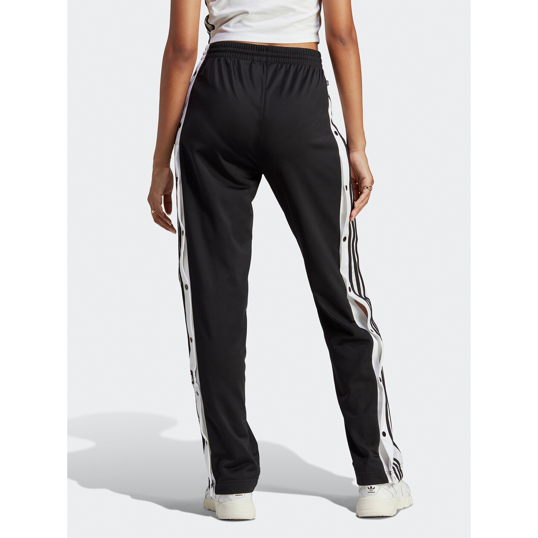 adidas Pantaloni trening Adicolor Classics Adibreak Joggers IB5924 Negru Relaxed Fit - Pled.ro