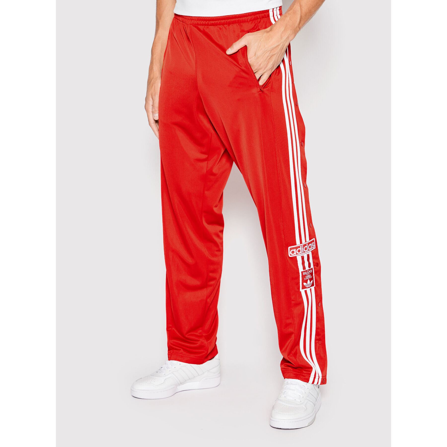 adidas Pantaloni trening adicolor Classics Adibreak Track HN6097 Roșu Regular Fit - Pled.ro