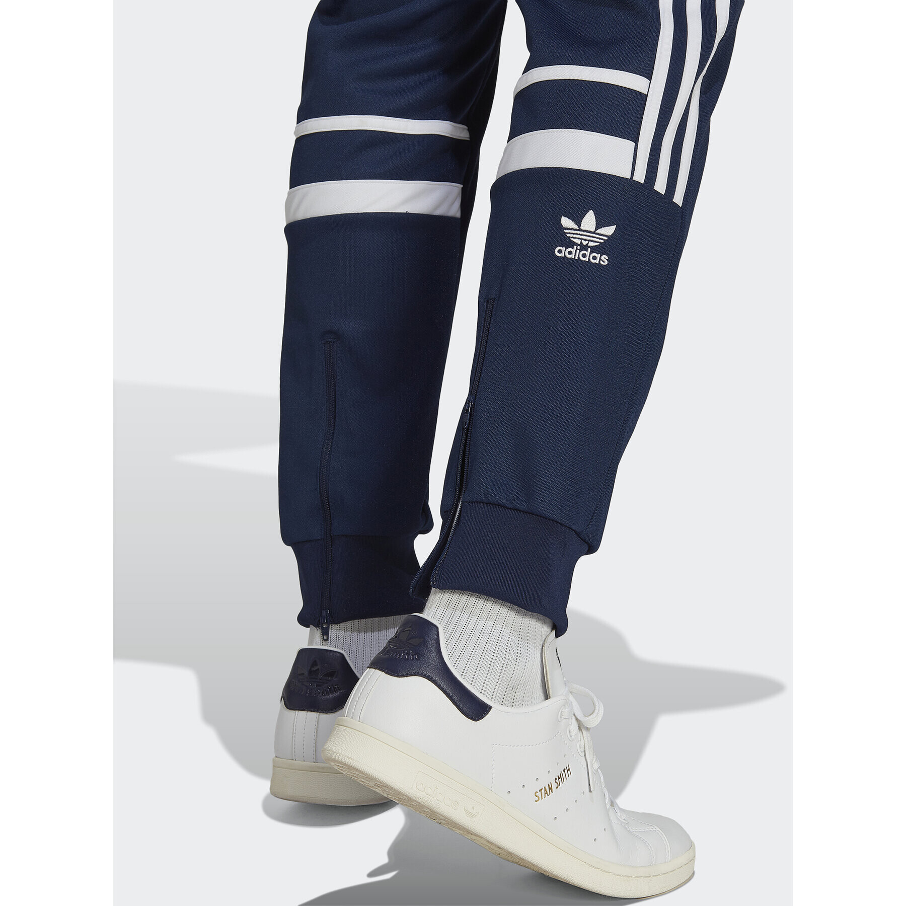 adidas Pantaloni trening adicolor Classics Cutline HK7428 Bleumarin Slim Fit - Pled.ro