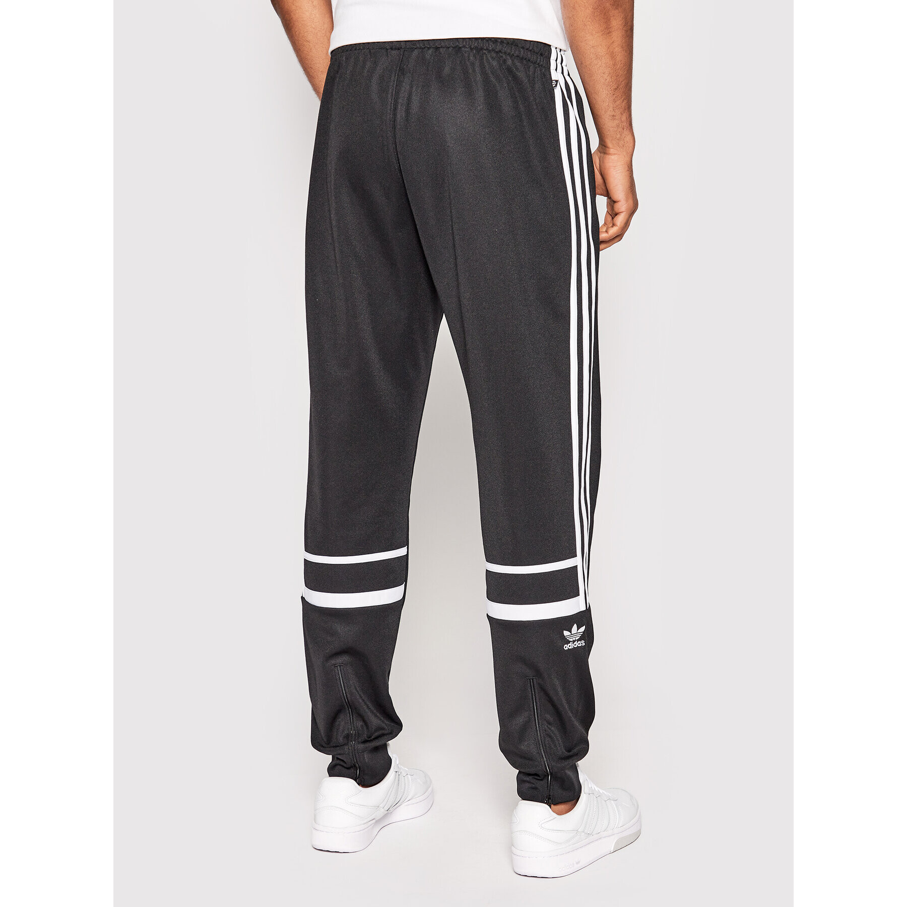 adidas Pantaloni trening adicolor Classics Cutline HK7429 Negru Slim Fit - Pled.ro