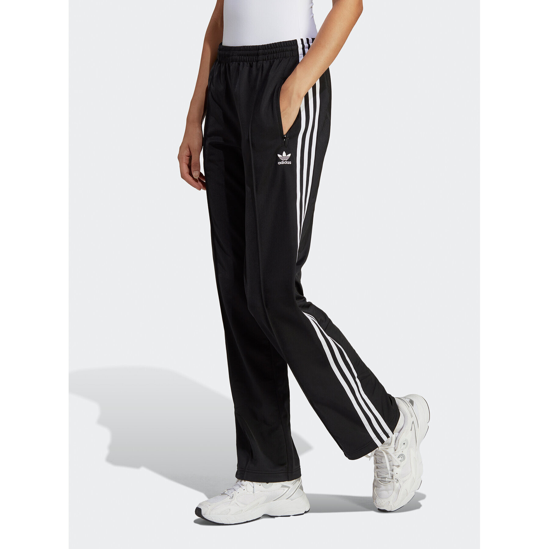 adidas Pantaloni trening adicolor Classics Firebird IB7326 Negru Regular Fit - Pled.ro