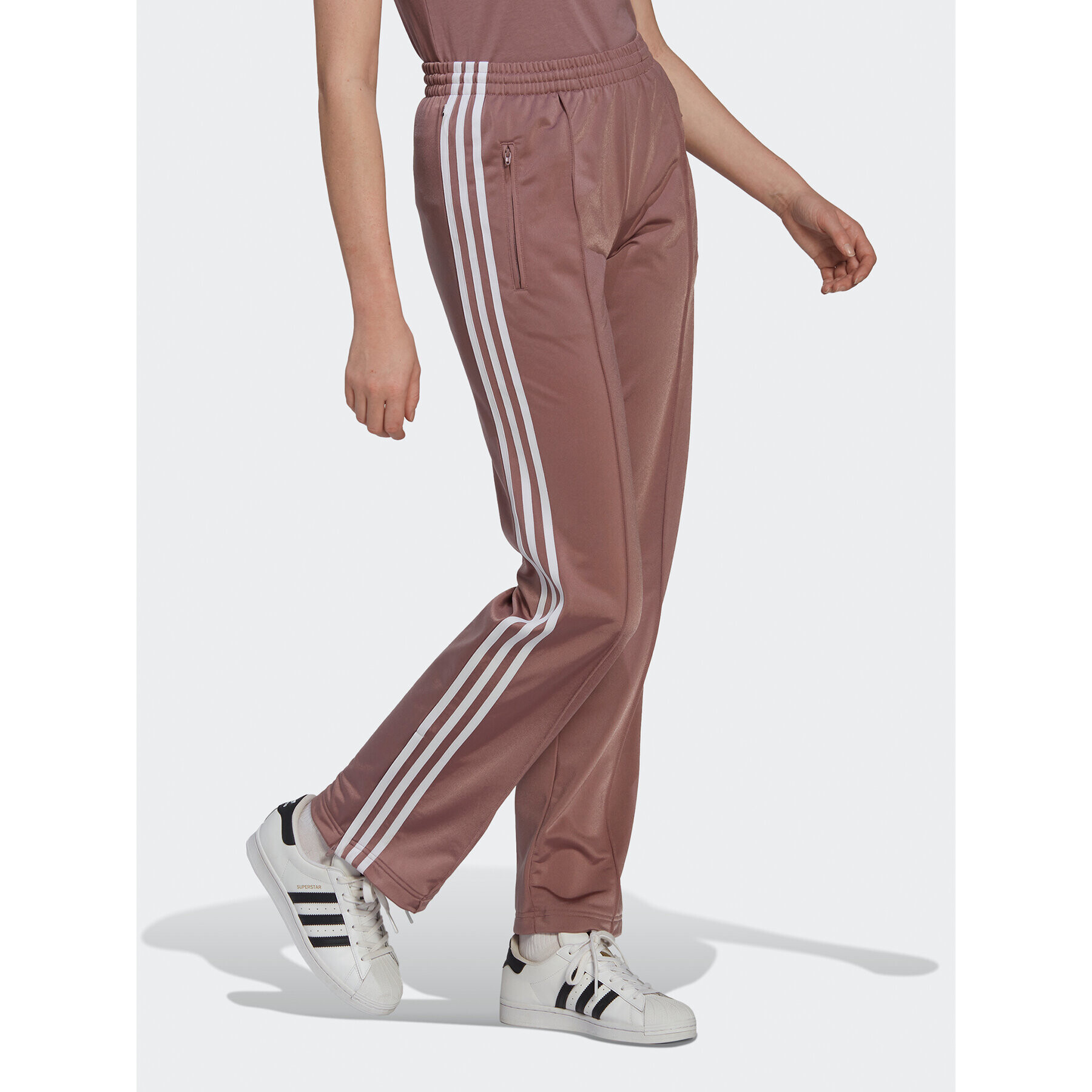 adidas Pantaloni trening adicolor Classics Firebird Primeblue HN5896 Roz Regular Fit - Pled.ro