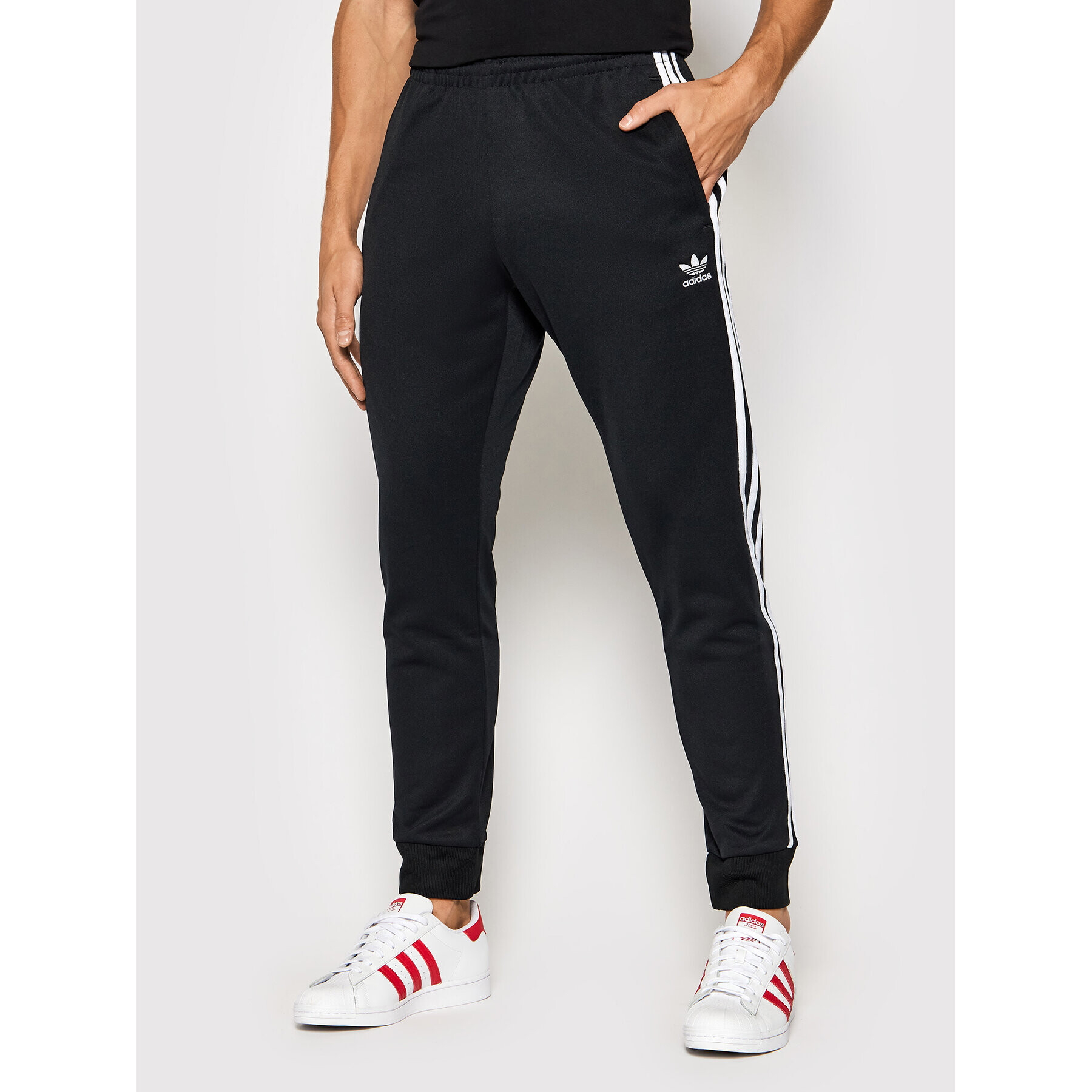 adidas Pantaloni trening adicolor Classics GF0210 Negru Slim Fit - Pled.ro