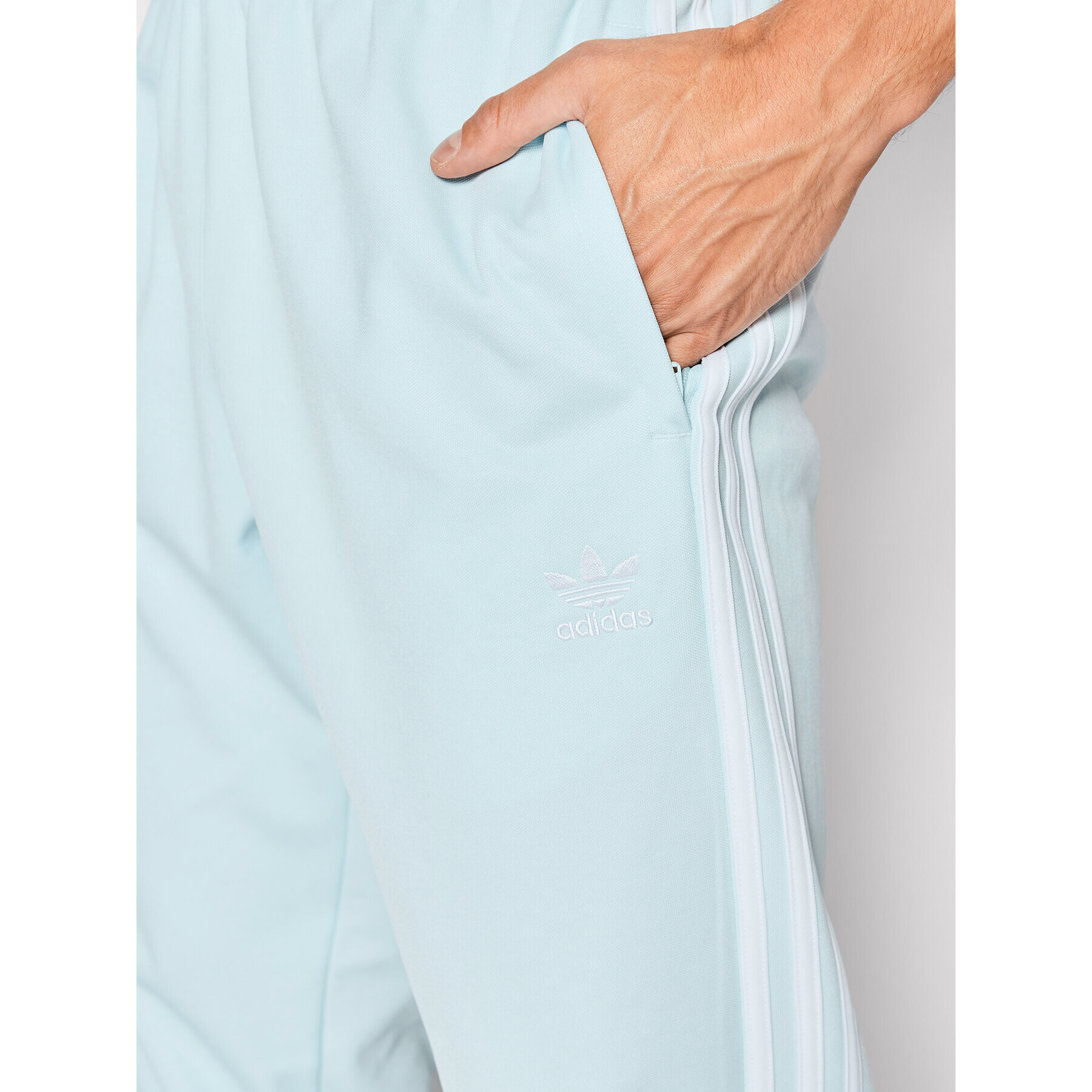 adidas Pantaloni trening adicolor Classics HK9685 Albastru Slim Fit - Pled.ro