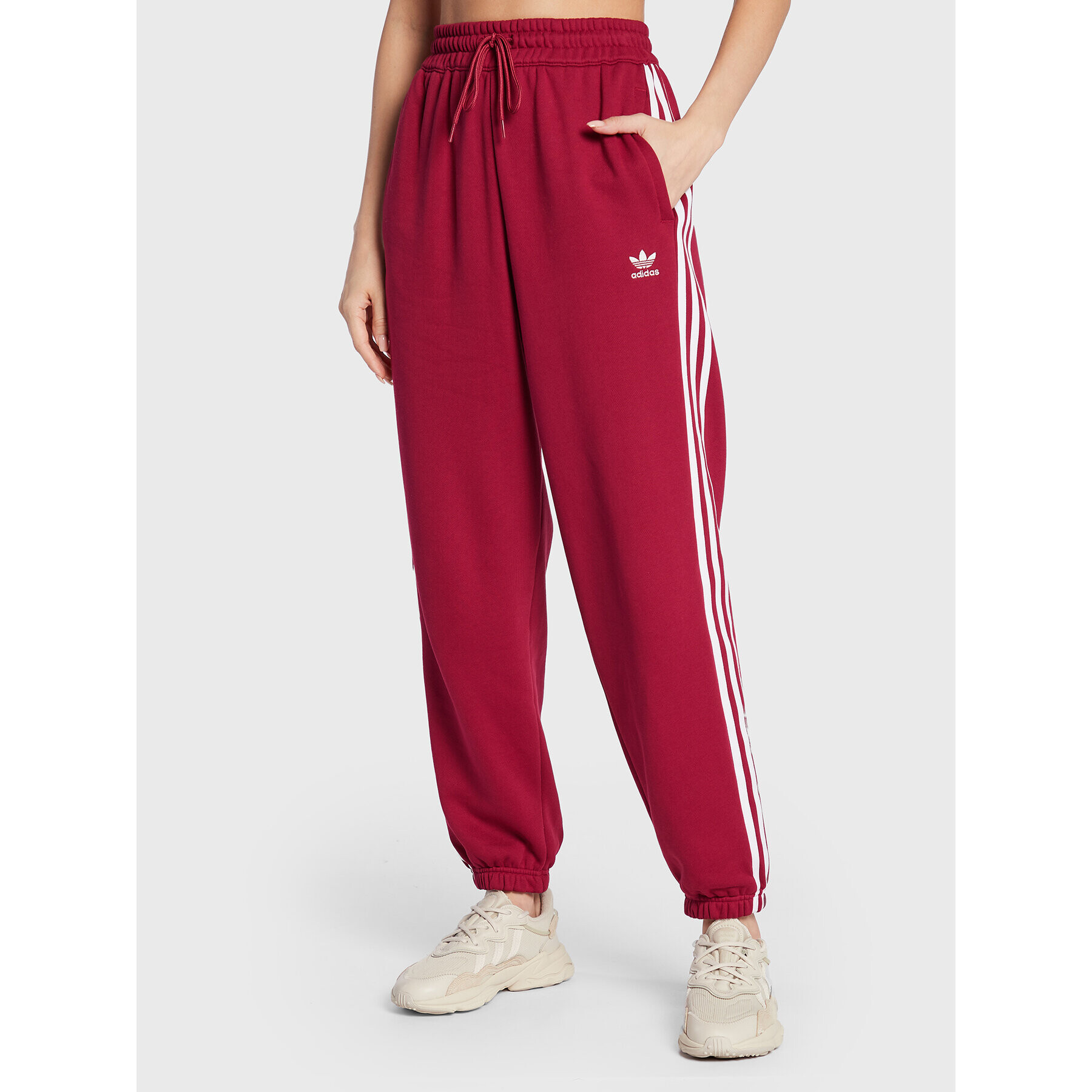 adidas Pantaloni trening adicolor Classics HM2146 Vișiniu Relaxed Fit - Pled.ro