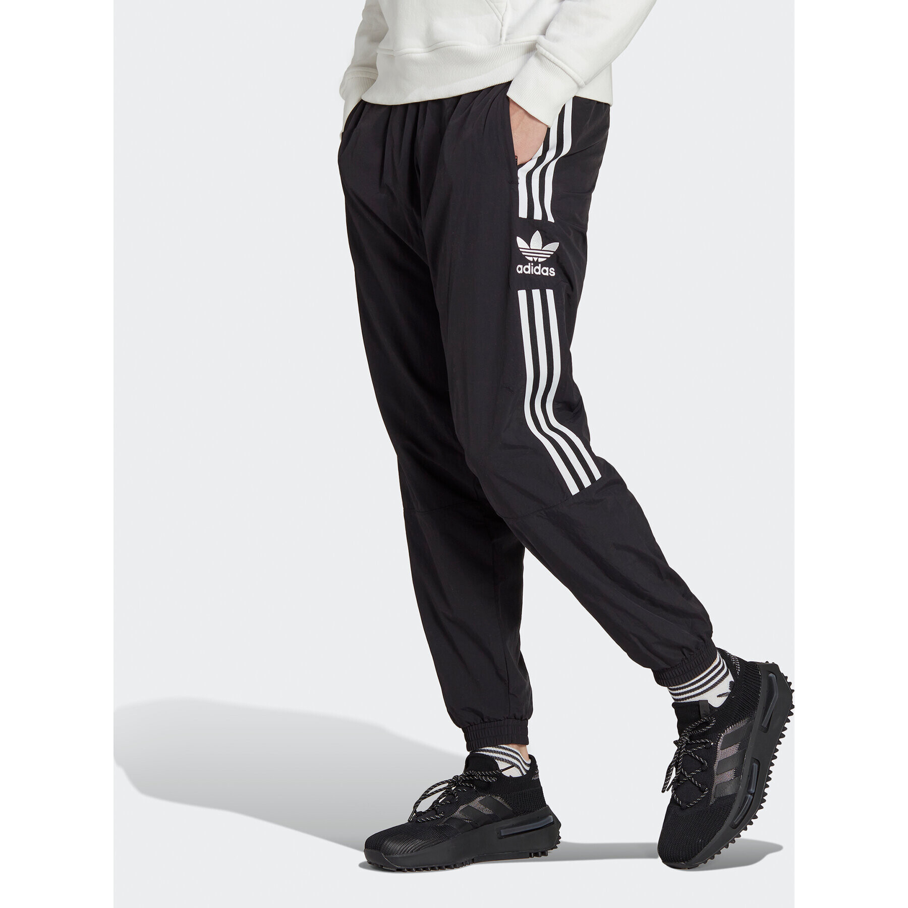 adidas Pantaloni trening adicolor Classics Lock-Up IA6355 Negru Regular Fit - Pled.ro