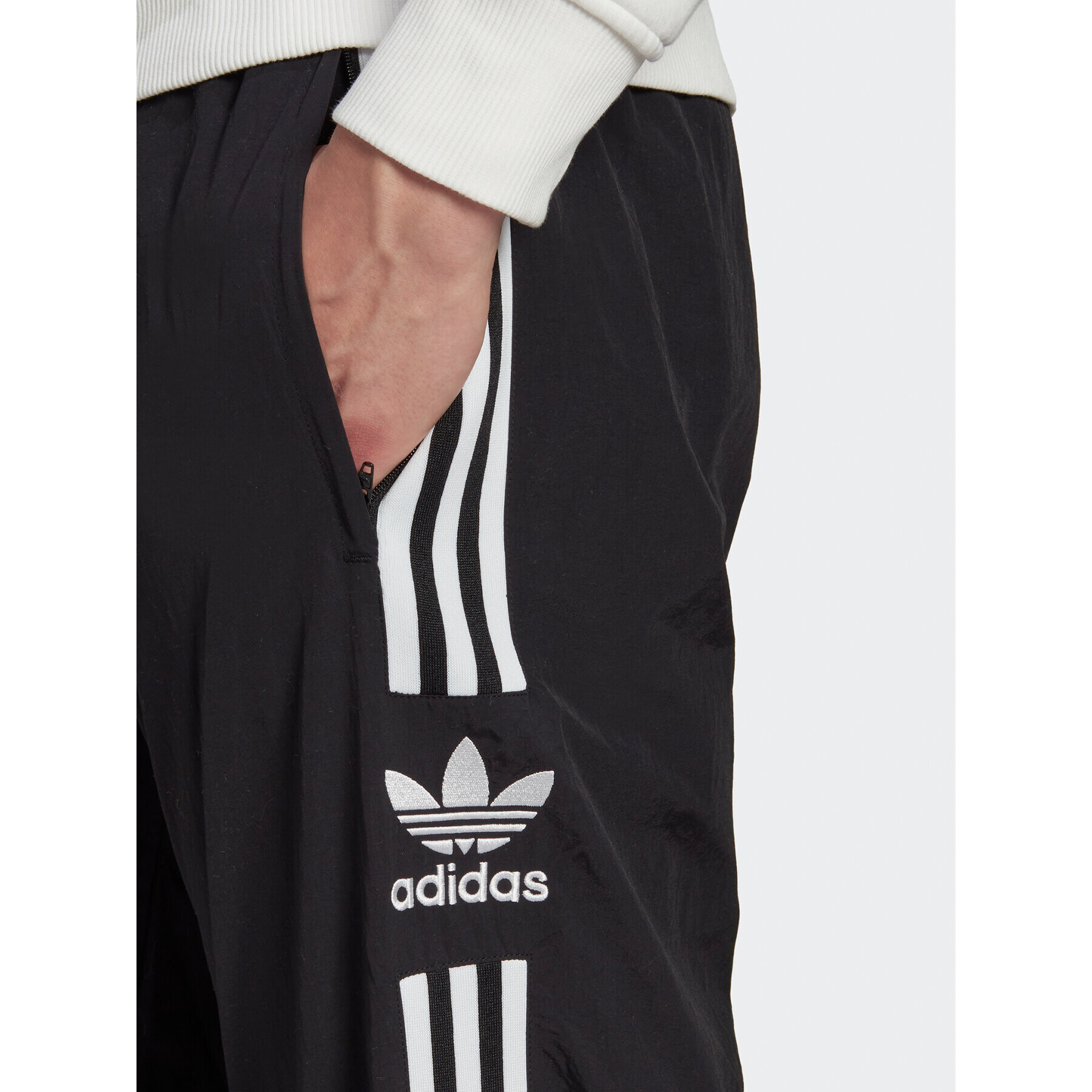 adidas Pantaloni trening adicolor Classics Lock-Up IA6355 Negru Regular Fit - Pled.ro