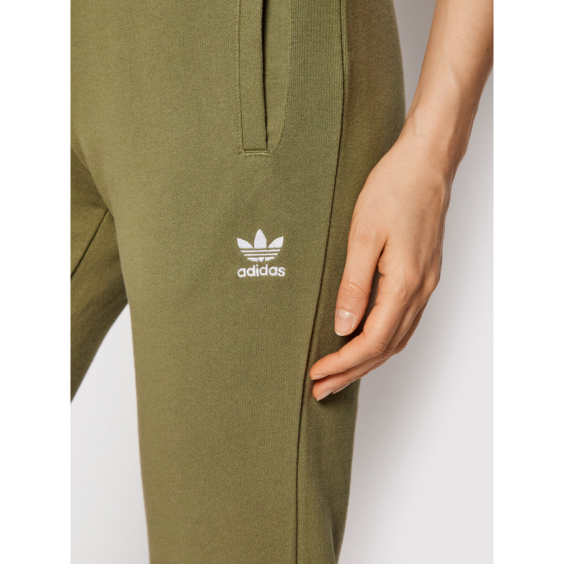 adidas Pantaloni trening adicolor Essentials H37877 Verde Slim Fit - Pled.ro