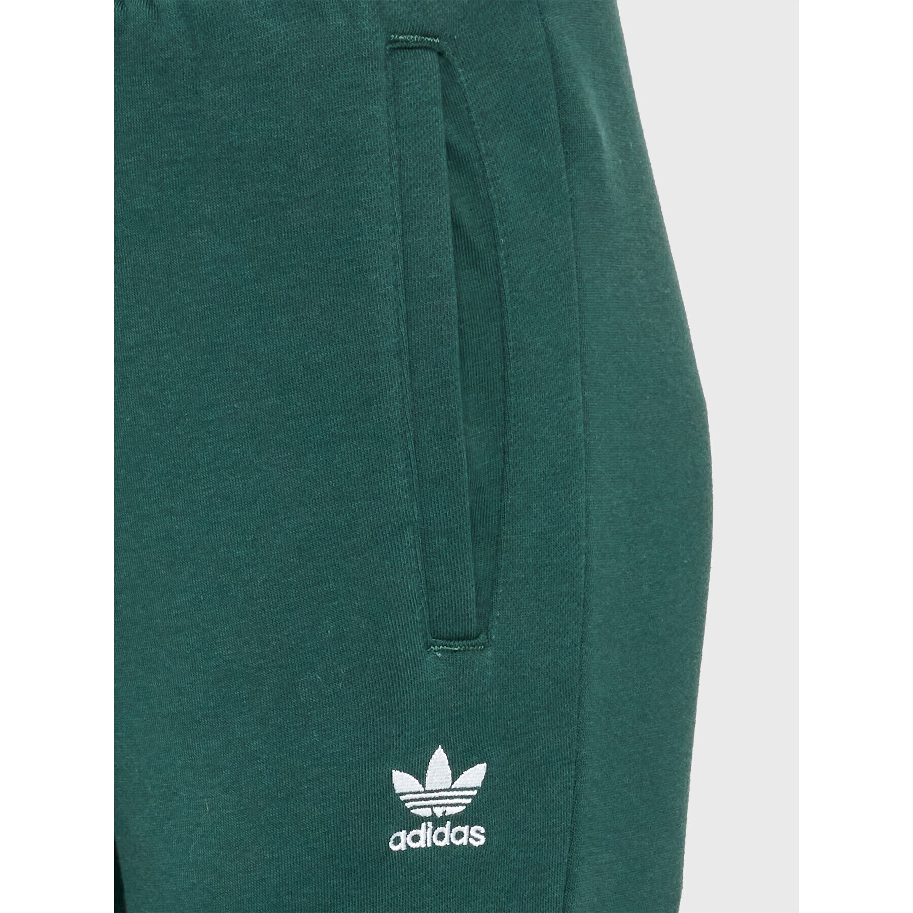 adidas Pantaloni trening adicolor Essentials HS6781 Verde Slim Fit - Pled.ro