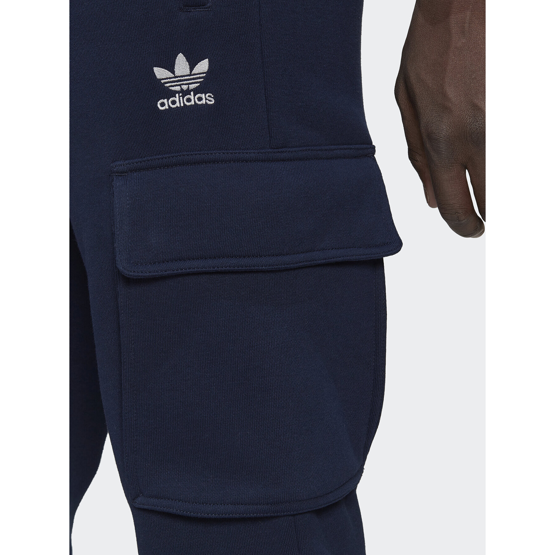 adidas Pantaloni trening adicolor Essentials Trefoil HK0185 Bleumarin Slim Fit - Pled.ro