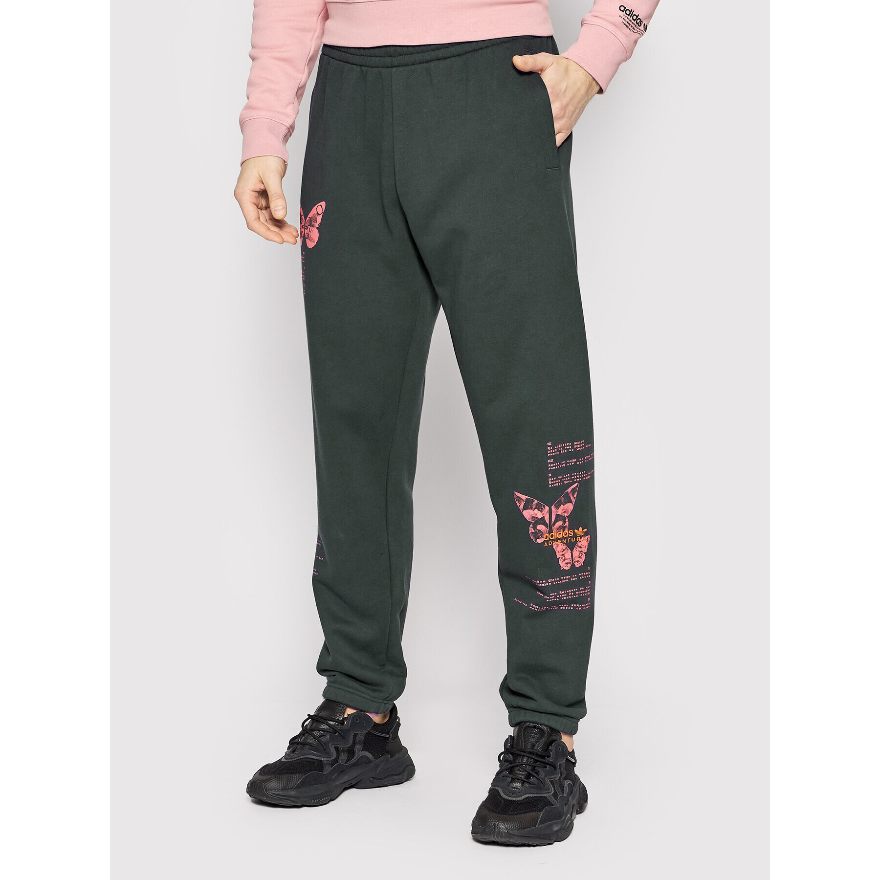 adidas Pantaloni trening Adventure C-Butterfly HF4788 Gri Standard Fit - Pled.ro