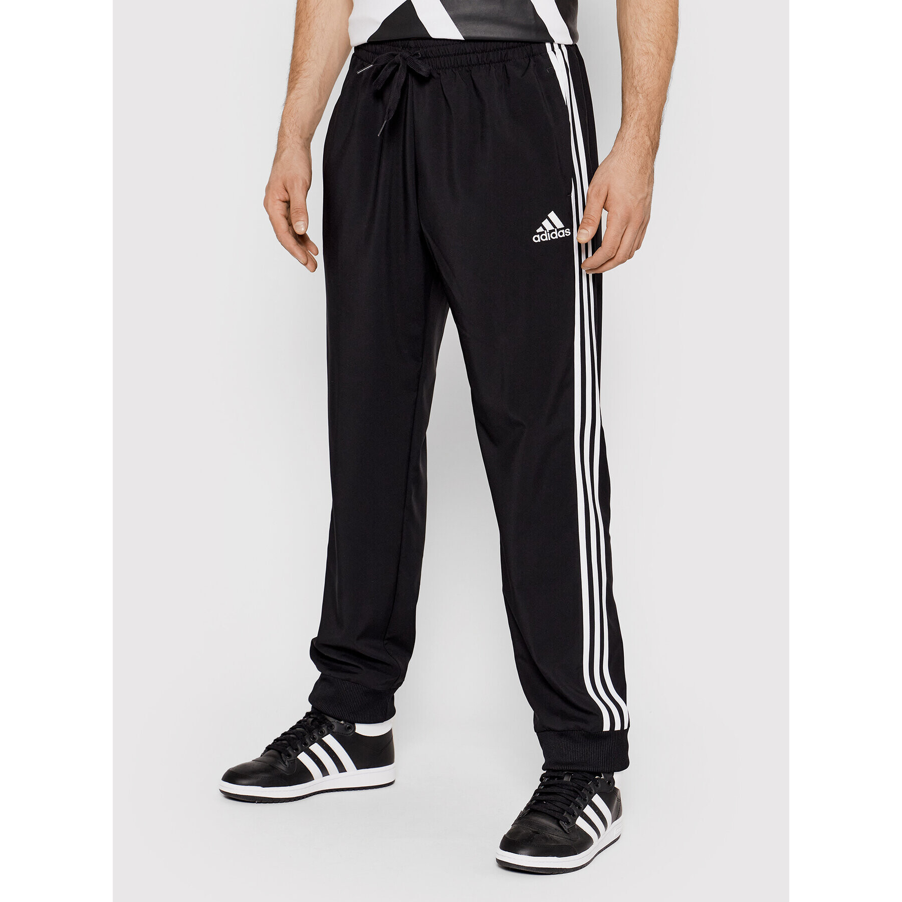 adidas Pantaloni trening Aeroready Essentials 3-Stripes GK8980 Negru Regular Fit - Pled.ro