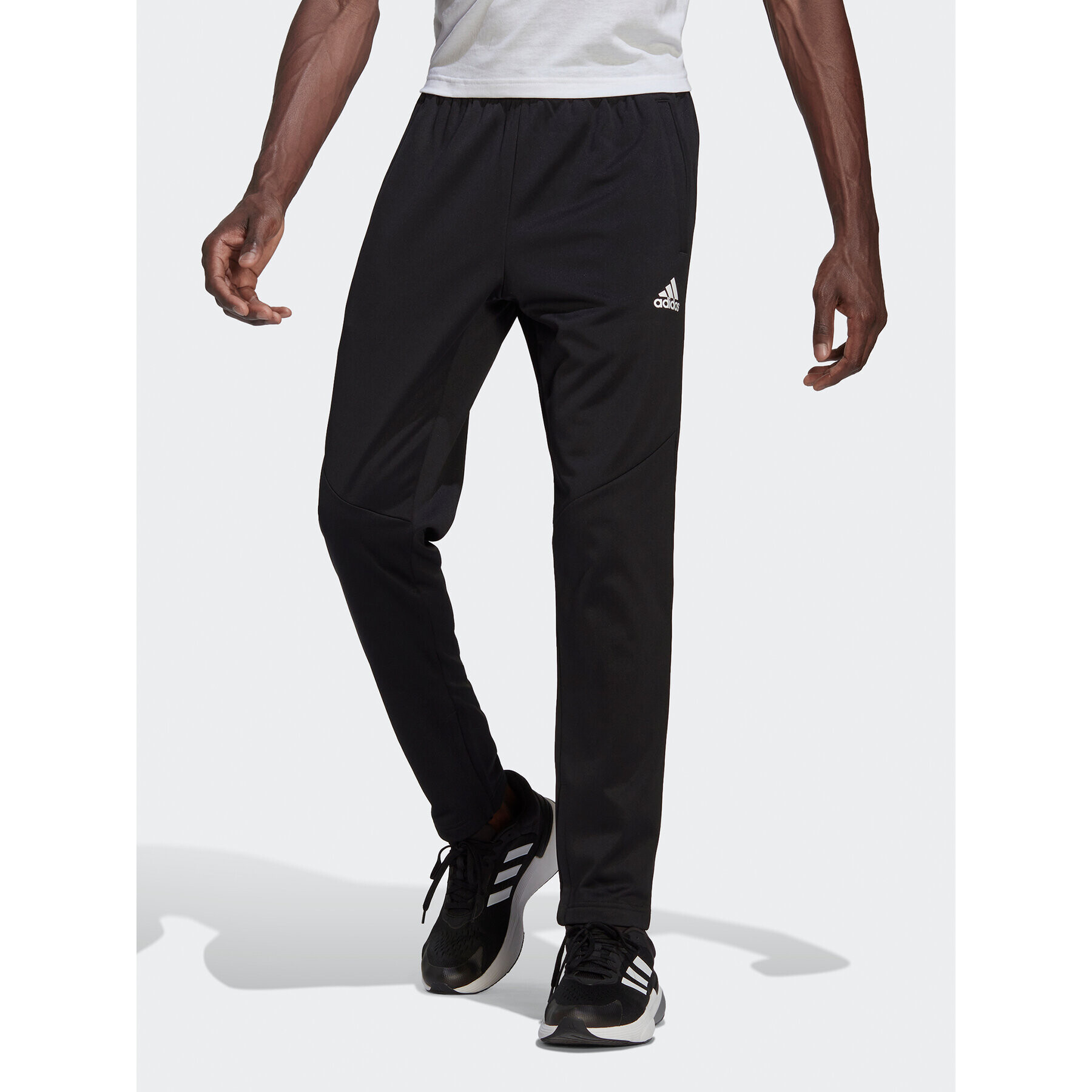 adidas Pantaloni trening AEROREADY Game and Go Small Logo Tapered Joggers HL2180 Negru Regular Fit - Pled.ro