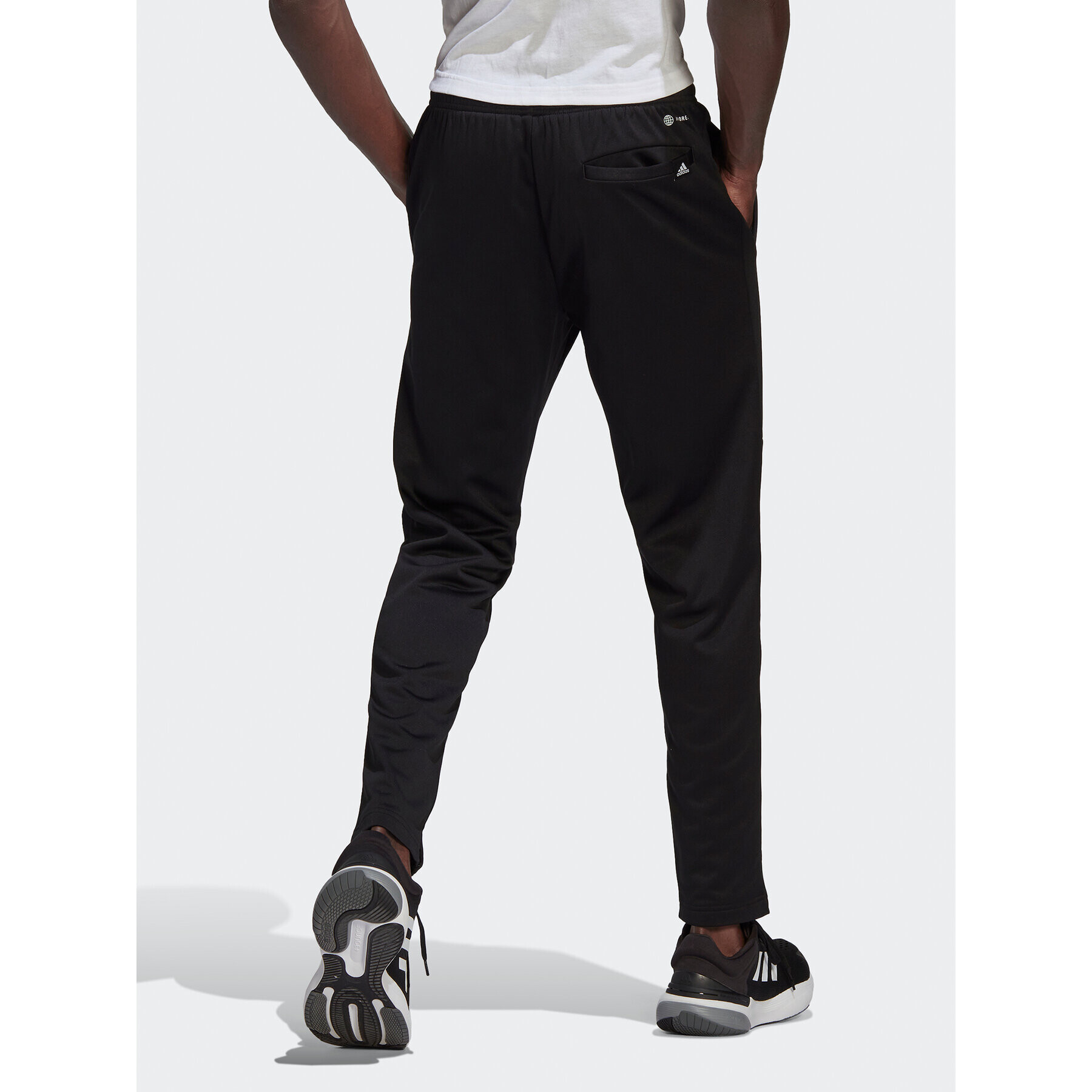 adidas Pantaloni trening AEROREADY Game and Go Small Logo Tapered Joggers HL2180 Negru Regular Fit - Pled.ro