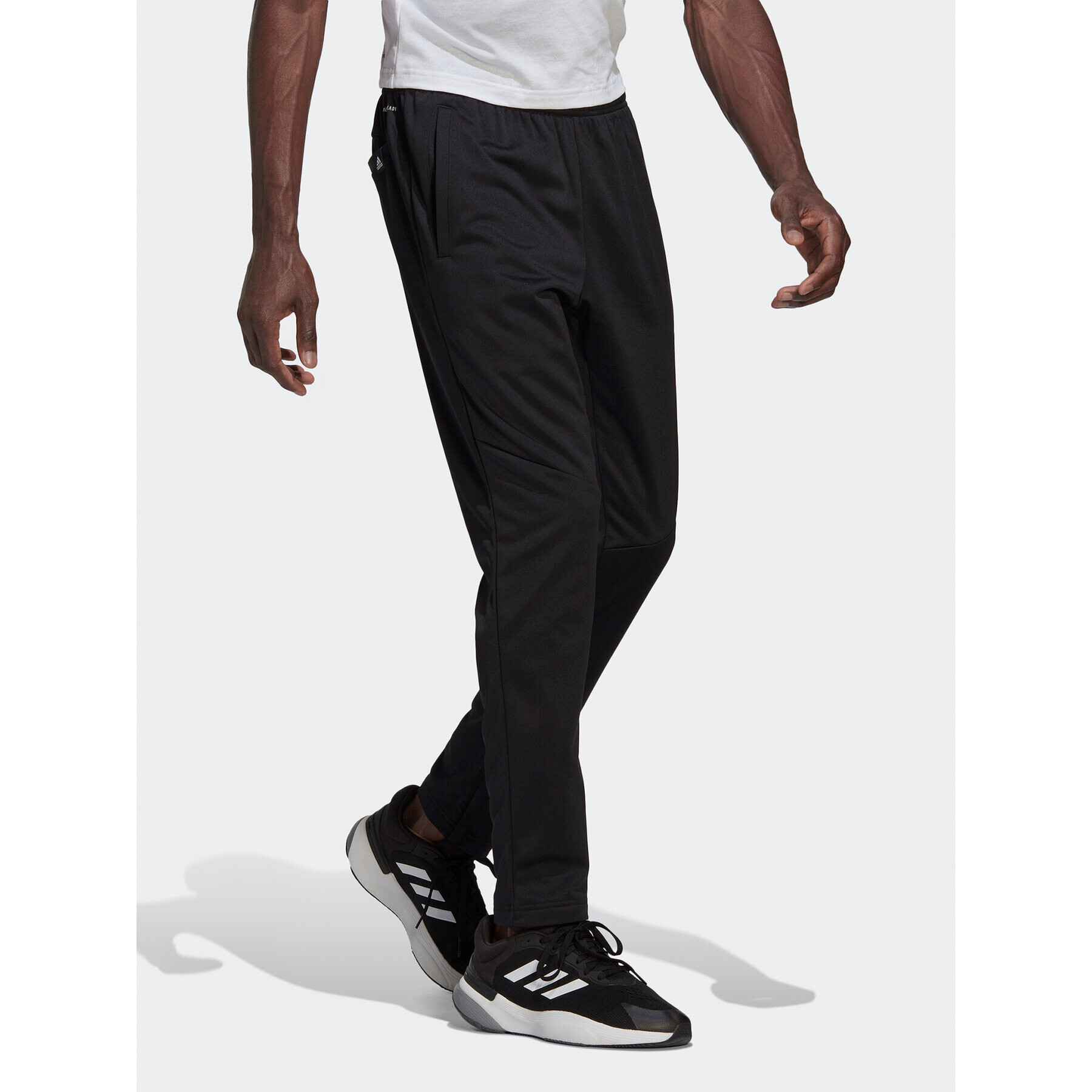 adidas Pantaloni trening AEROREADY Game and Go Small Logo Tapered Joggers HL2180 Negru Regular Fit - Pled.ro