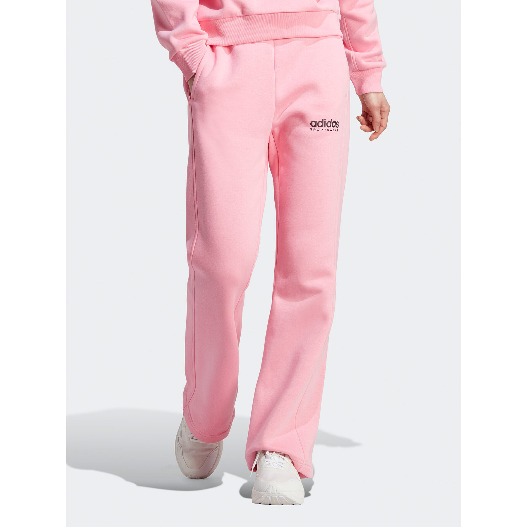 adidas Pantaloni trening ALL SZN Fleece Graphics Joggers IC8718 Roz Regular Fit - Pled.ro