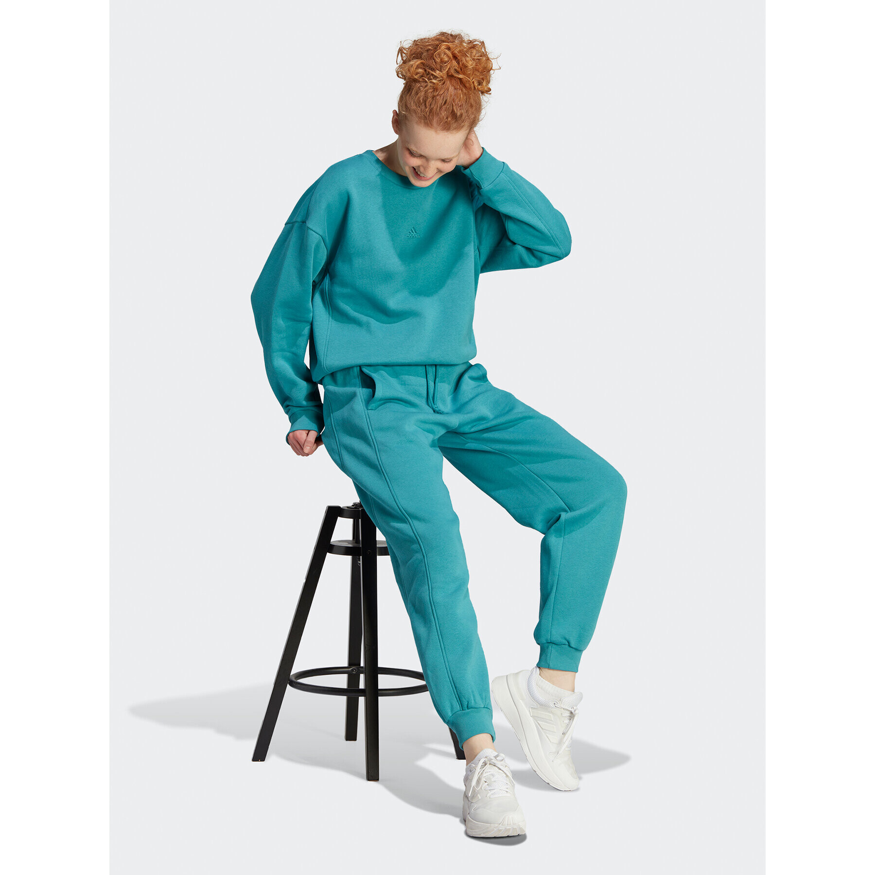 adidas Pantaloni trening ALL SZN Fleece IM0333 Albastru Loose Fit - Pled.ro