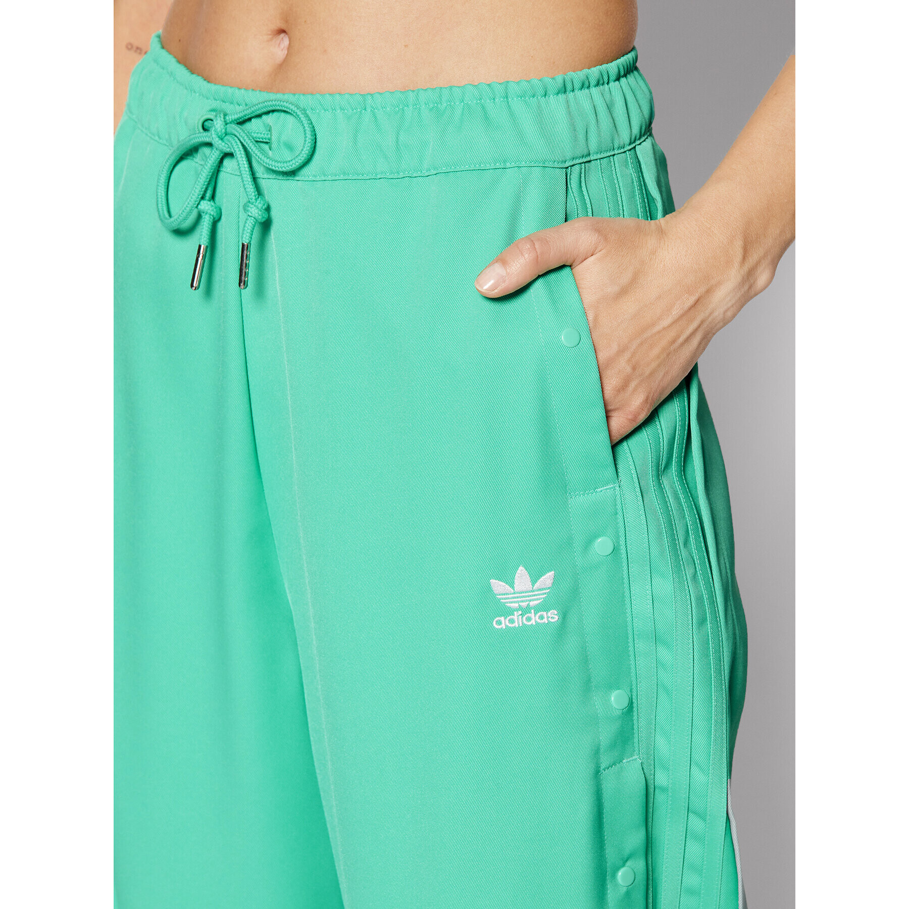 adidas Pantaloni trening Always Original HF2007 Verde Relaxed Fit - Pled.ro