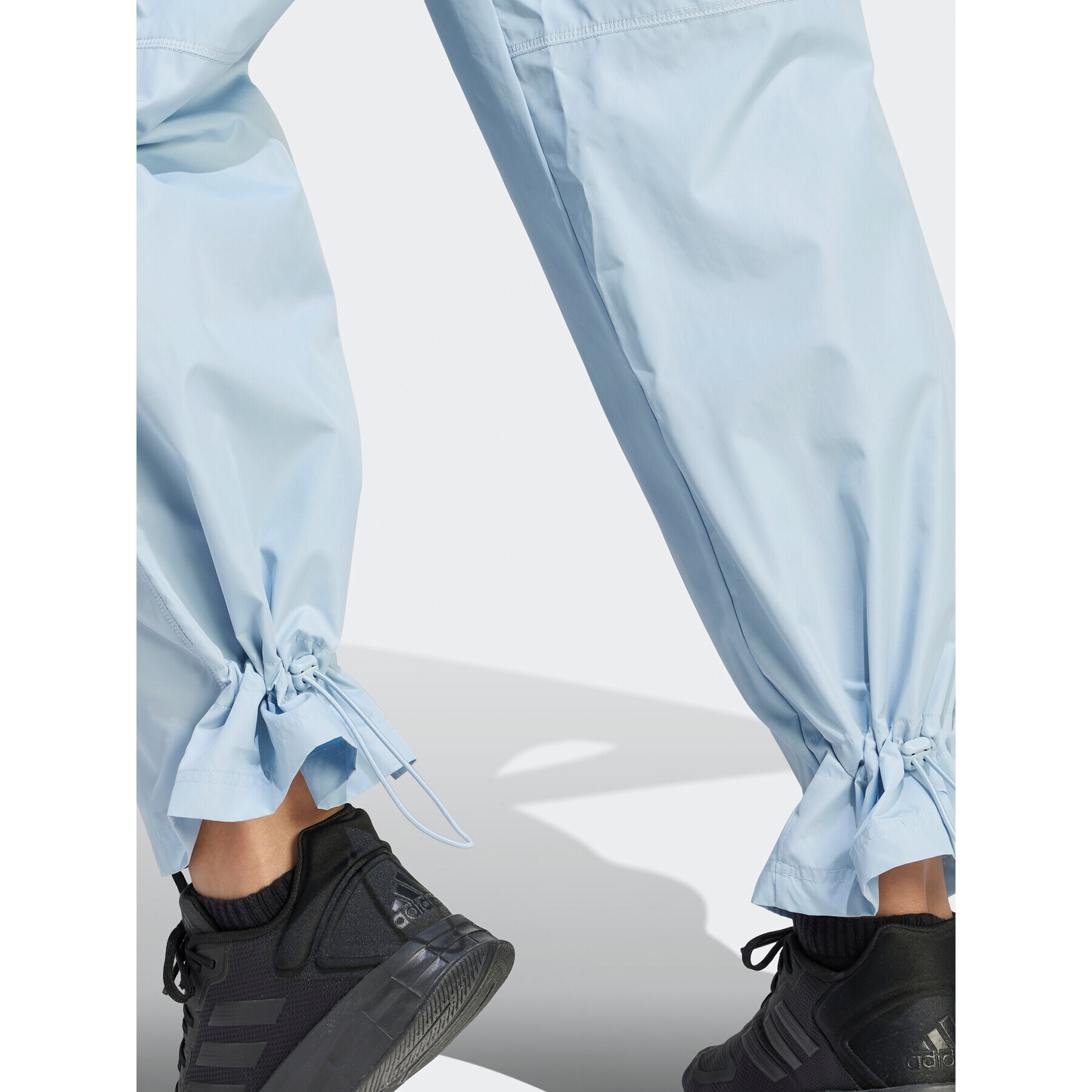 adidas Pantaloni trening City Escape Cargo HZ2874 Albastru Loose Fit - Pled.ro