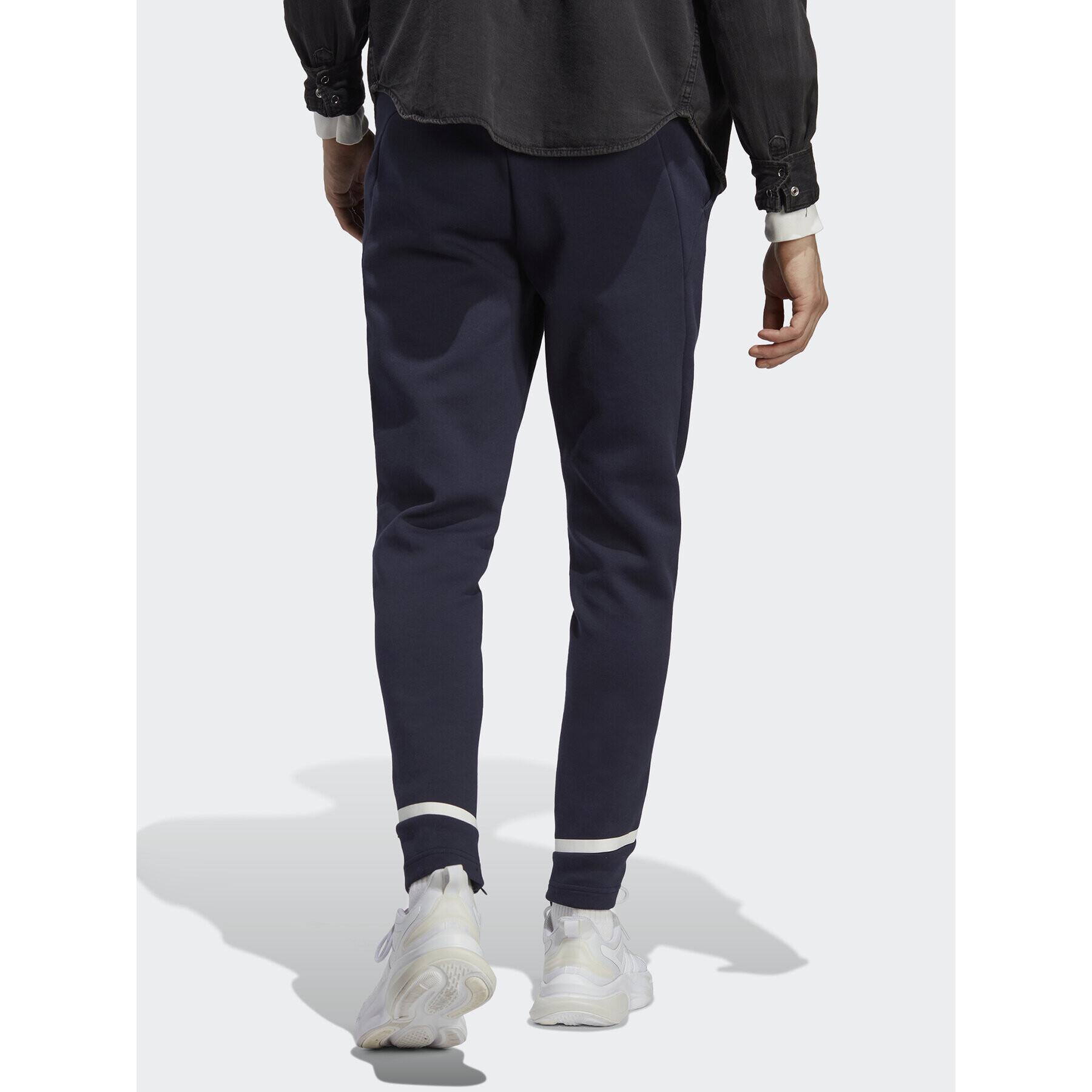 adidas Pantaloni trening Designed for Gameday Tracksuit Bottoms IC8033 Albastru Slim Fit - Pled.ro