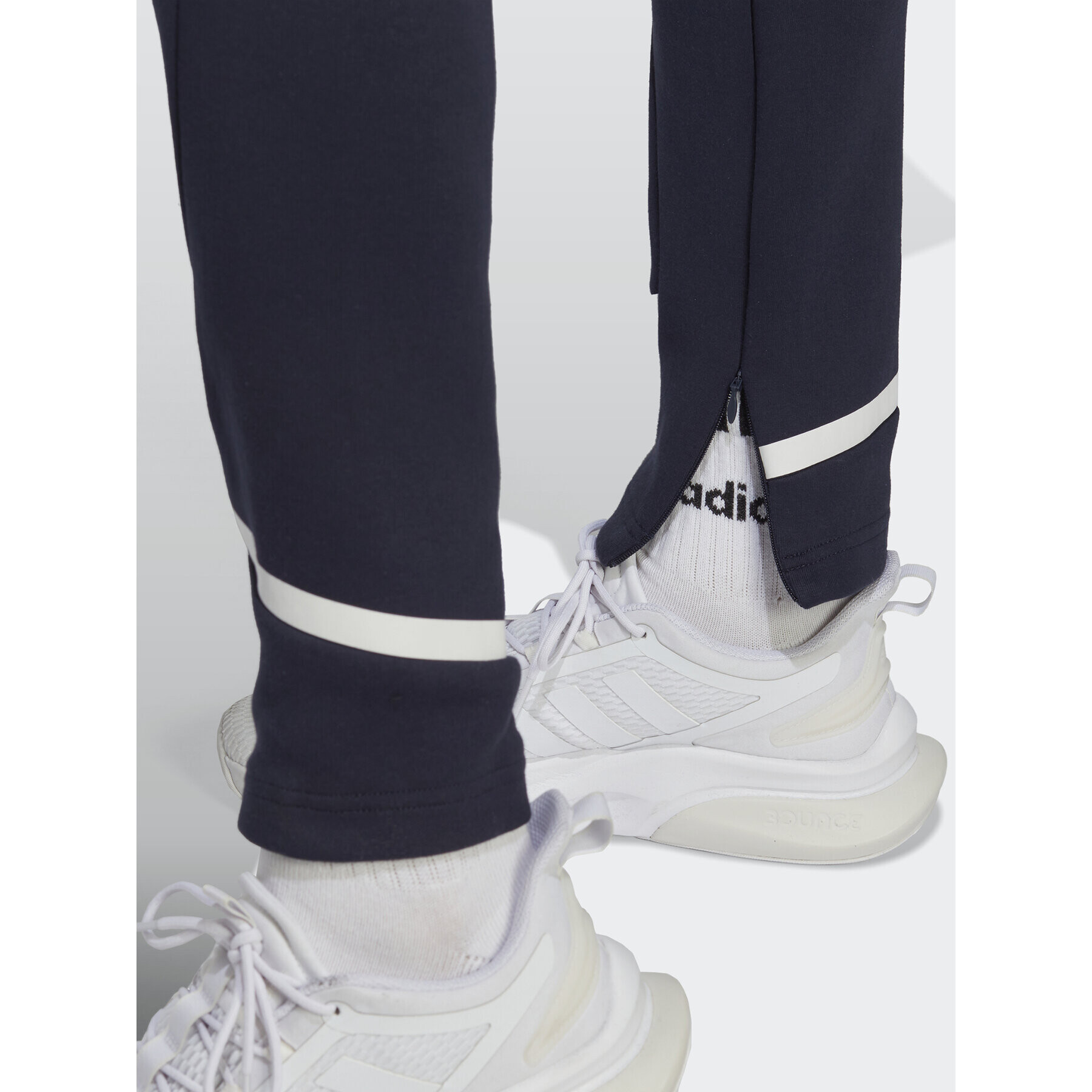 adidas Pantaloni trening Designed for Gameday Tracksuit Bottoms IC8033 Albastru Slim Fit - Pled.ro