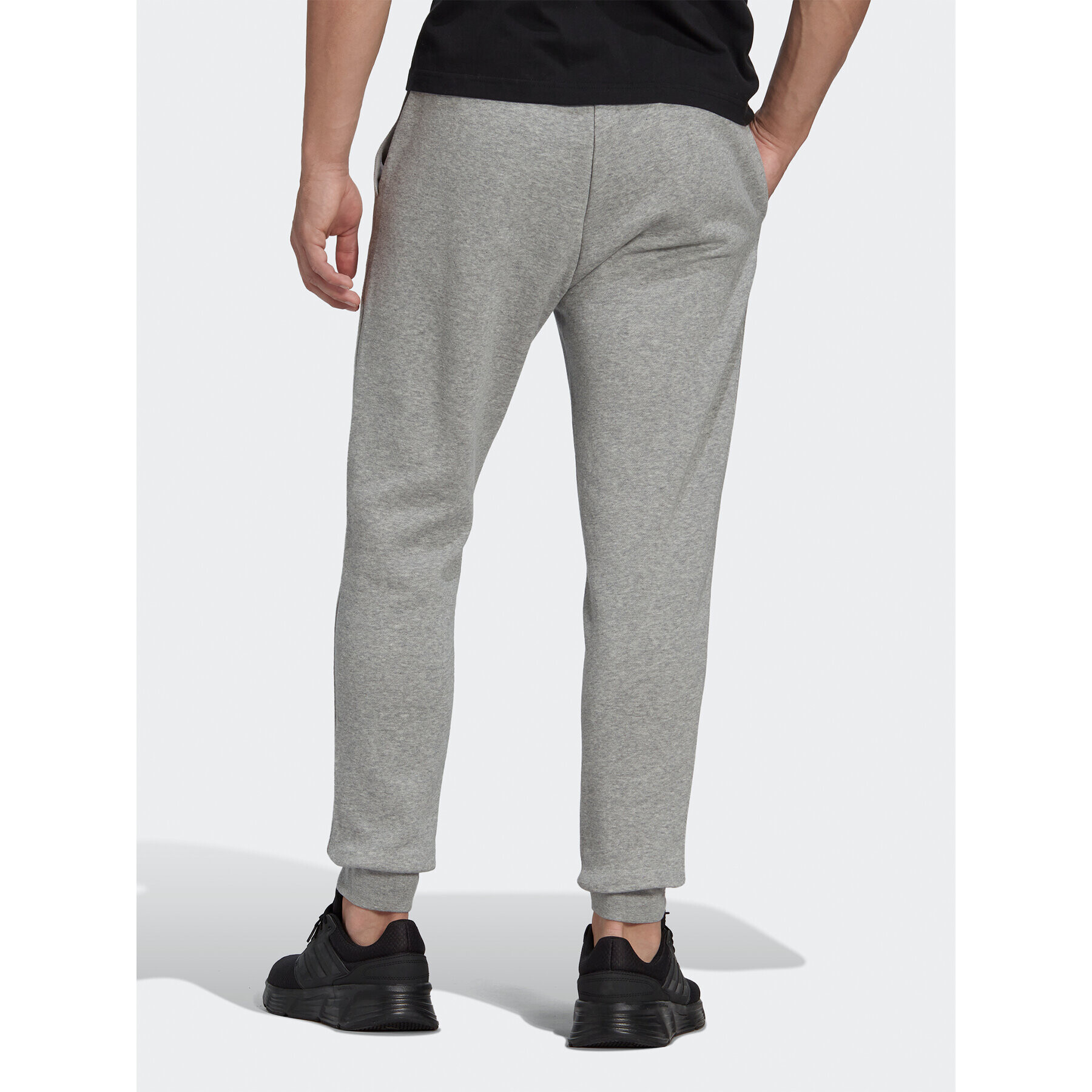 adidas Pantaloni trening Essentials Fleece HL2230 Gri Regular Fit - Pled.ro