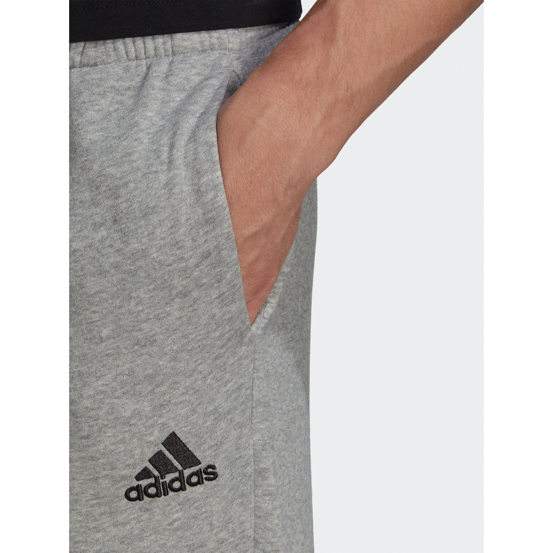 adidas Pantaloni trening Essentials Fleece HL2230 Gri Regular Fit - Pled.ro