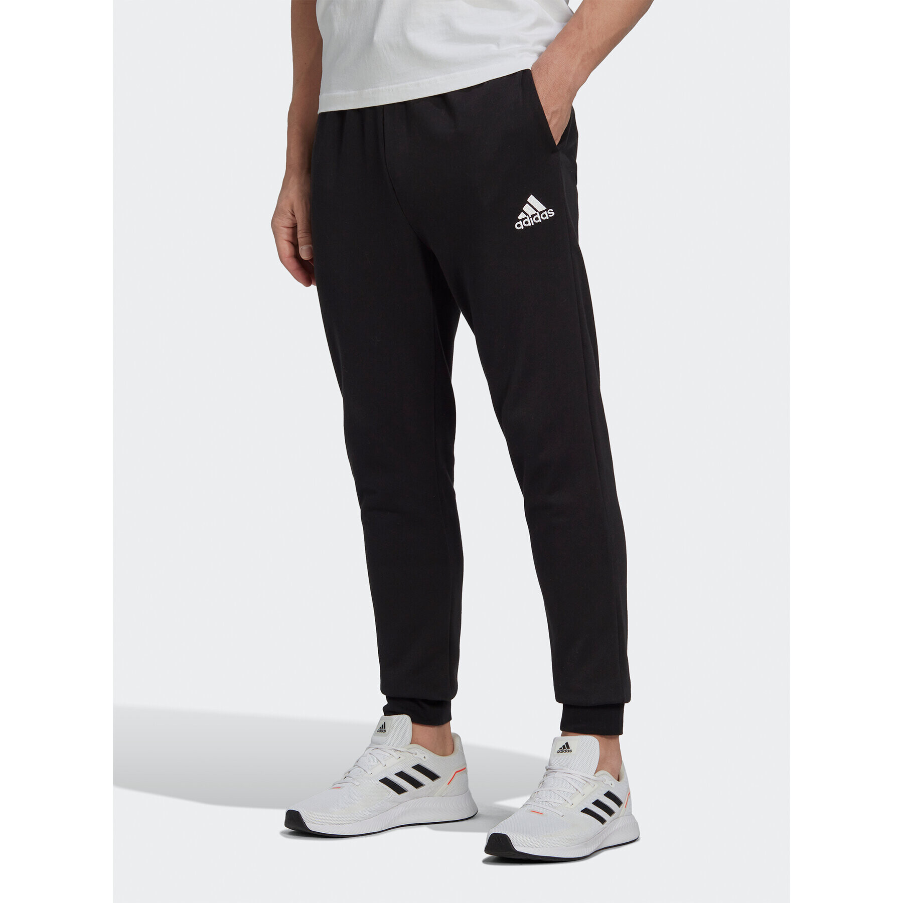 adidas Pantaloni trening Essentials Fleece Regular Tapered Joggers HL2236 Negru Regular Fit - Pled.ro