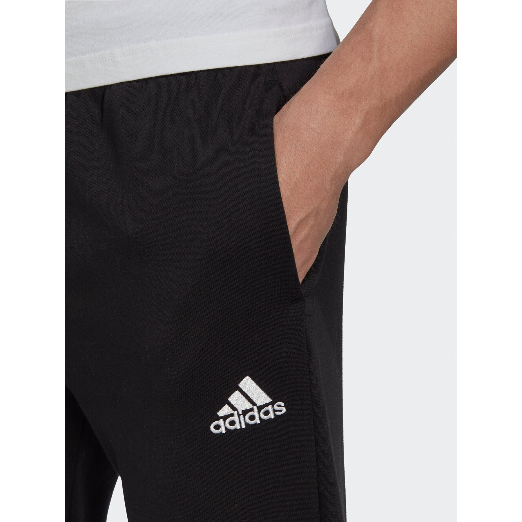 adidas Pantaloni trening Essentials Fleece Regular Tapered Joggers HL2236 Negru Regular Fit - Pled.ro