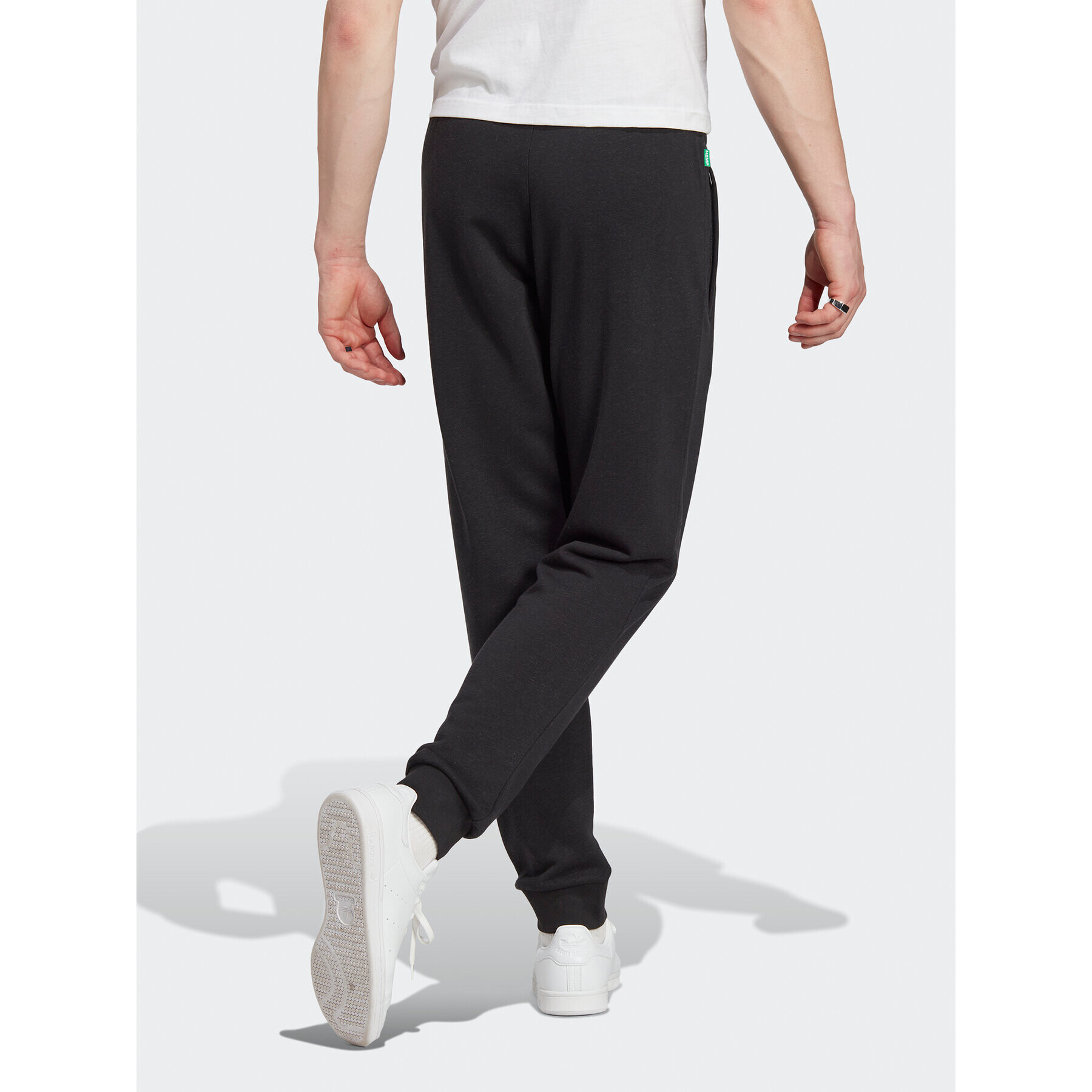 adidas Pantaloni trening Essentials+ Made with Hemp Joggers HR8616 Negru Slim Fit - Pled.ro