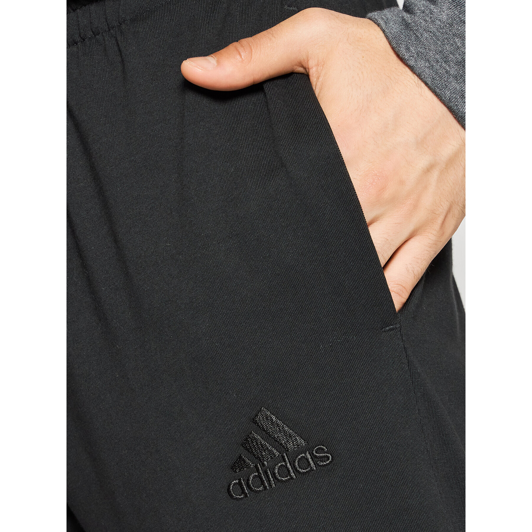 adidas Pantaloni trening Essentials Single Jersey GK8827 Negru Regular Fit - Pled.ro