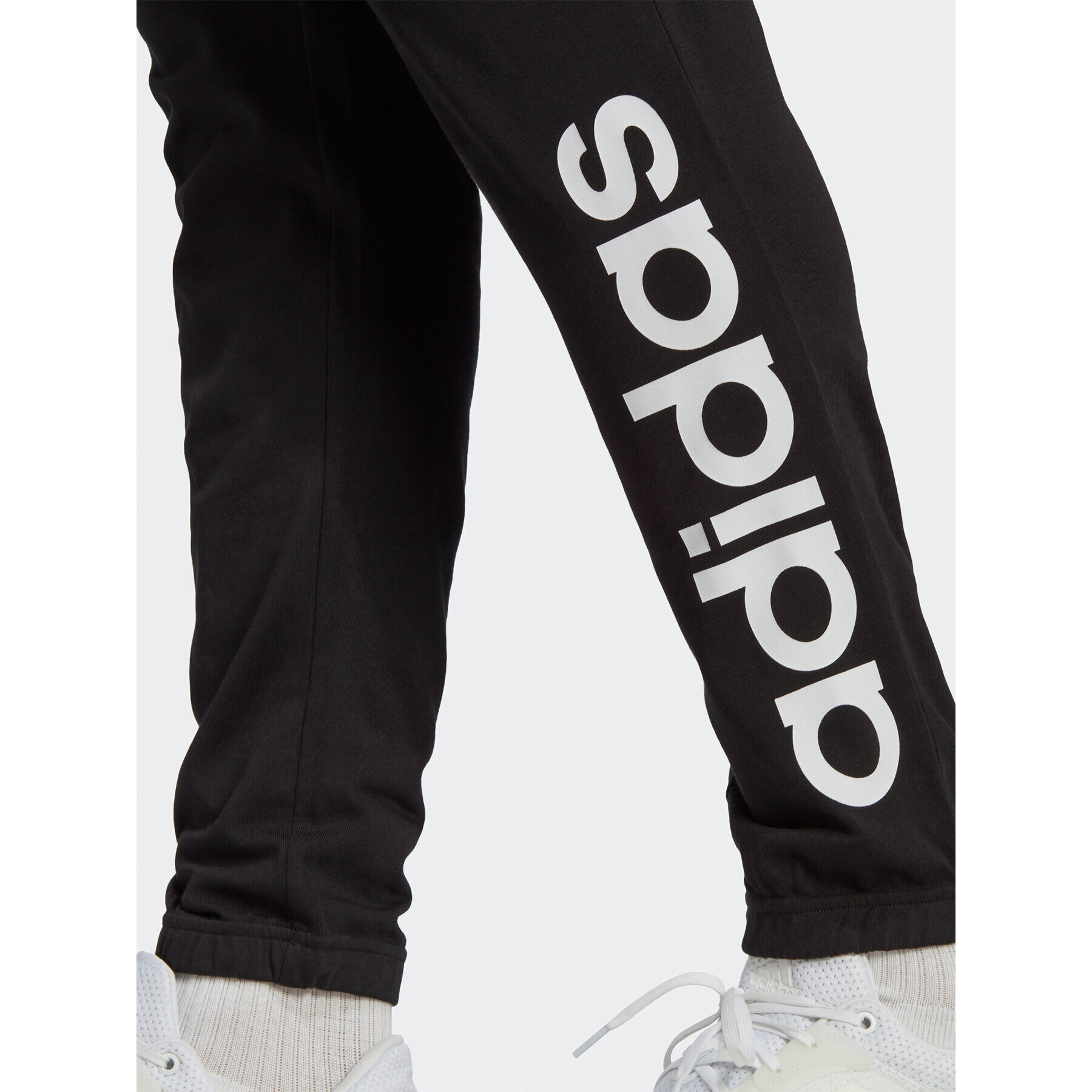 adidas Pantaloni trening Essentials Single Jersey Tapered Elasticized Cuff Logo Joggers IC0055 Negru Regular Fit - Pled.ro