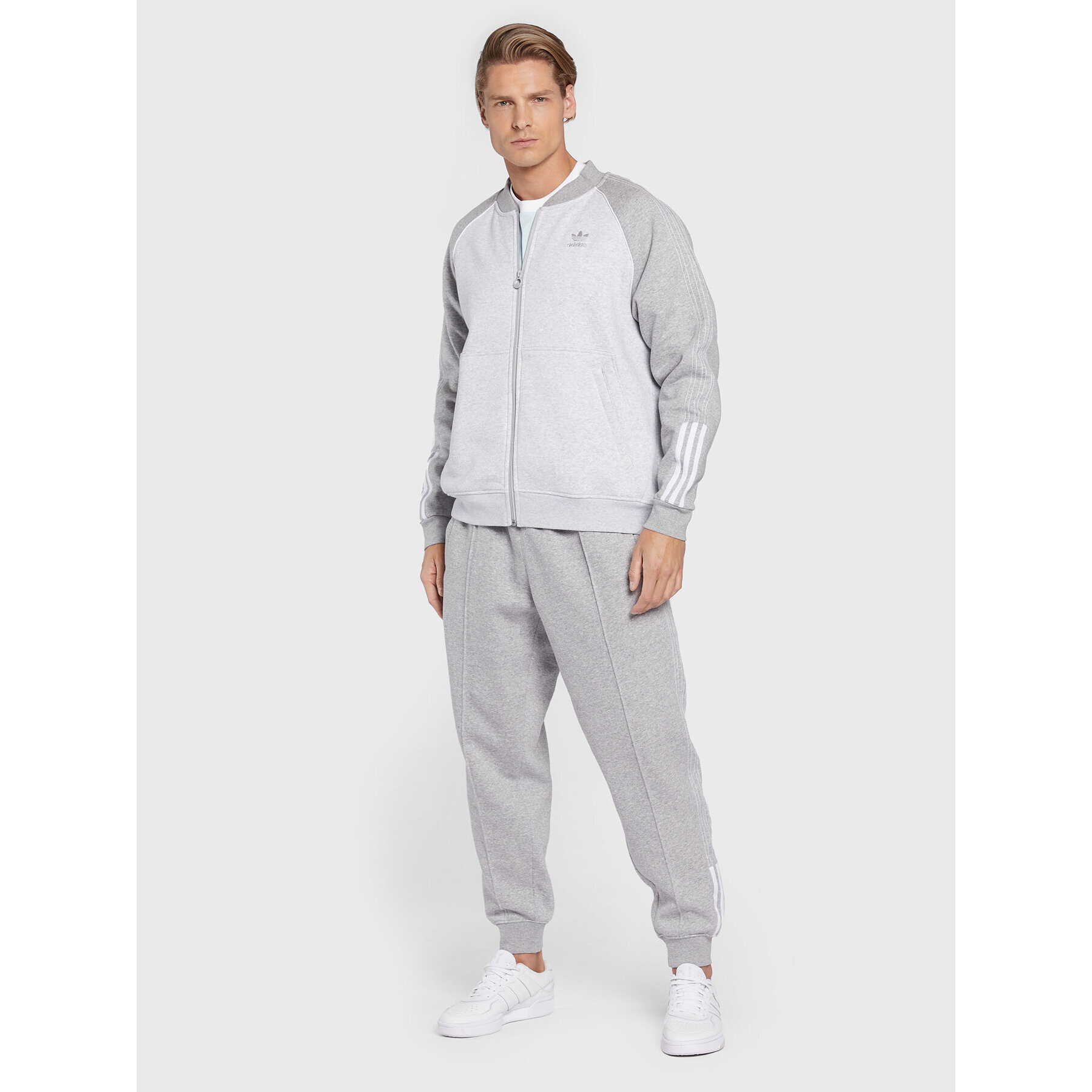 adidas Pantaloni trening Fleece Sst HI2997 Gri Regular Fit - Pled.ro