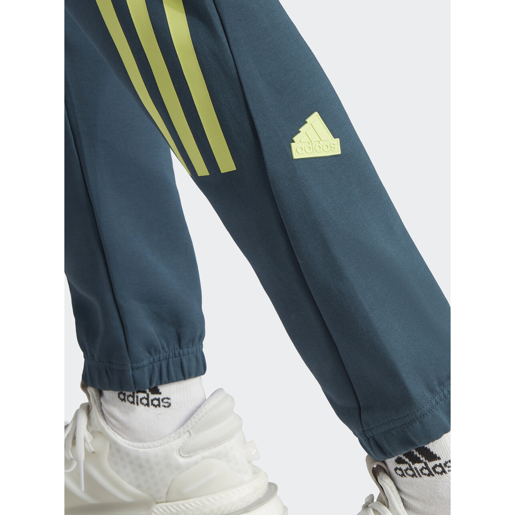 adidas Pantaloni trening Future Icons 3-Stripes Joggers IJ6372 Turcoaz Slim Fit - Pled.ro