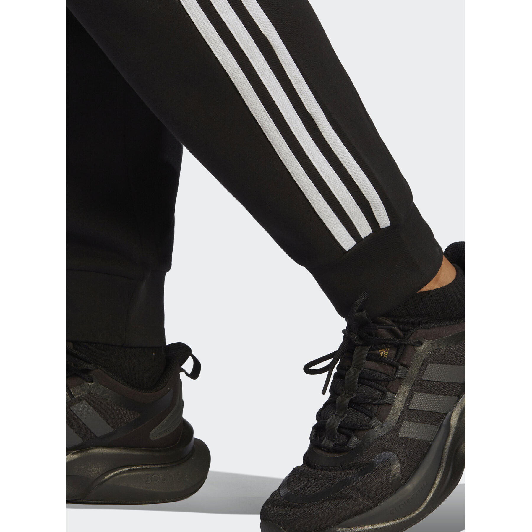 adidas Pantaloni trening Future Icons 3-Stripes Regular Tracksuit Bottoms HT4704 Negru Regular Fit - Pled.ro