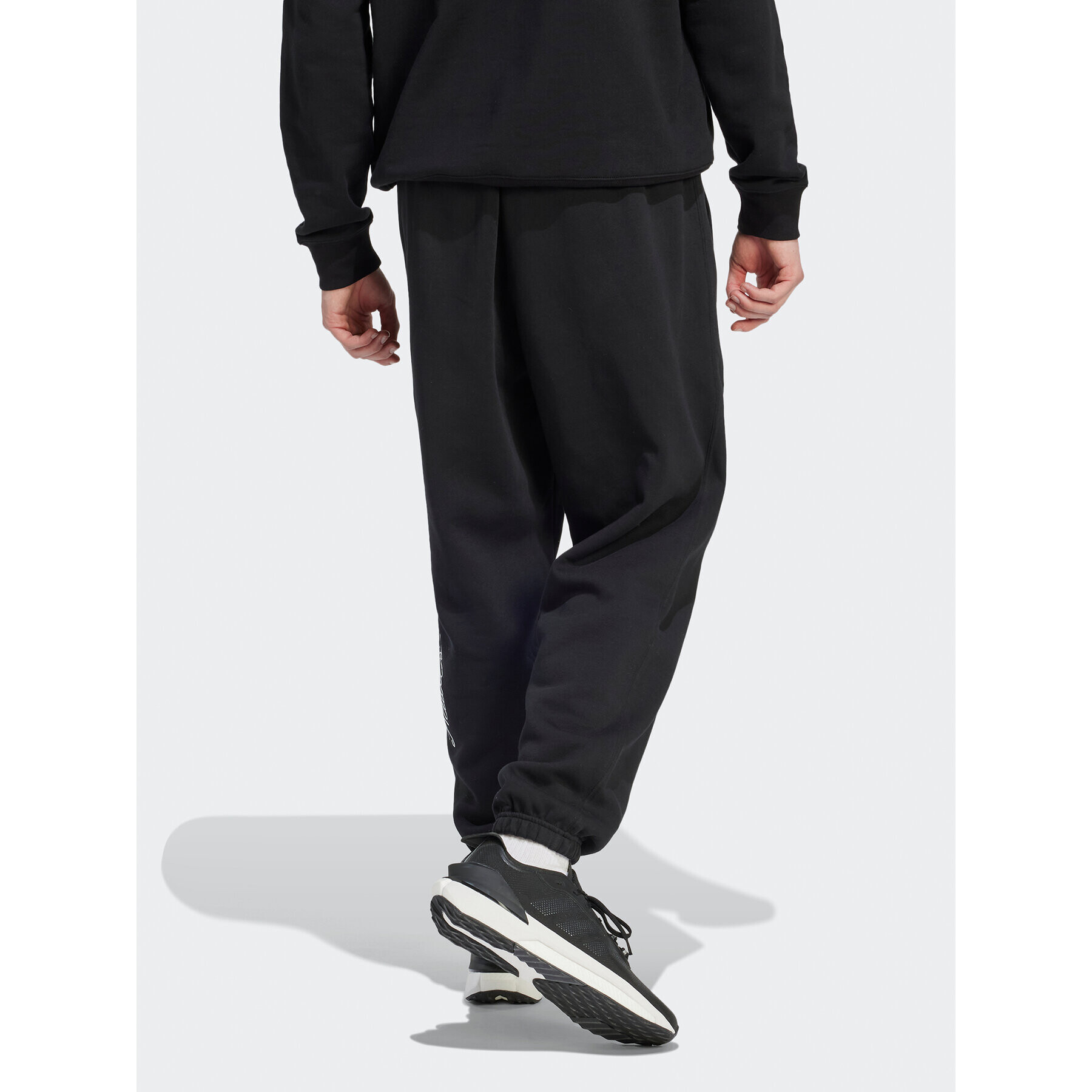 adidas Pantaloni trening HY1288 Negru Loose Fit - Pled.ro