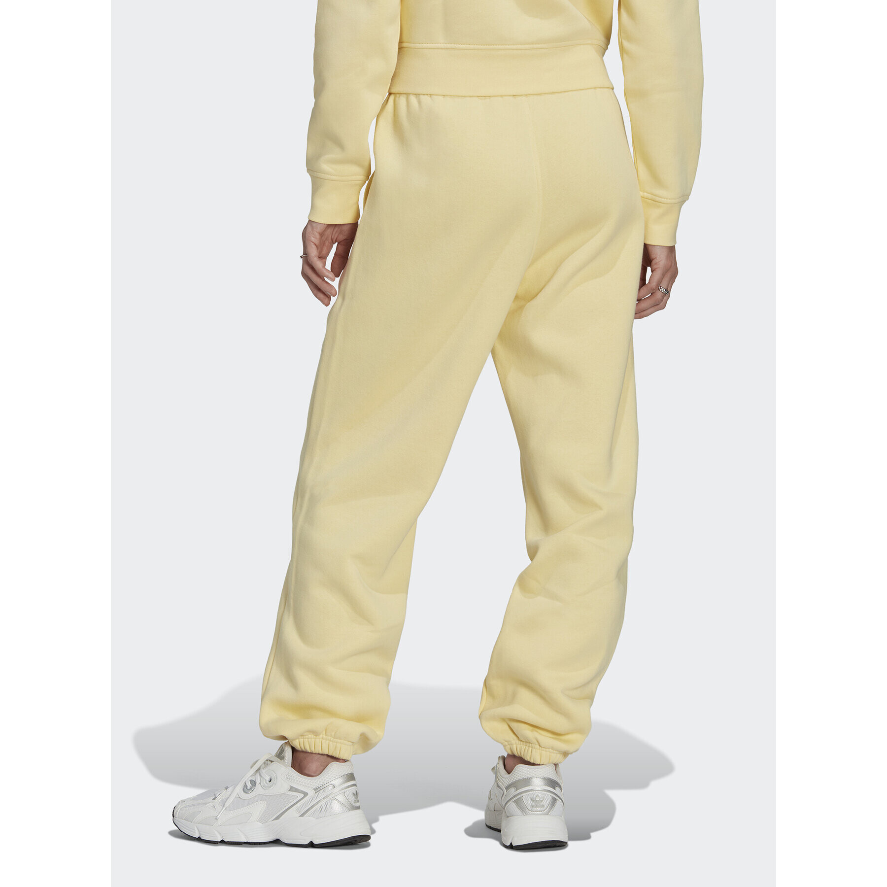 adidas Pantaloni trening IA1249 Galben Relaxed Fit - Pled.ro