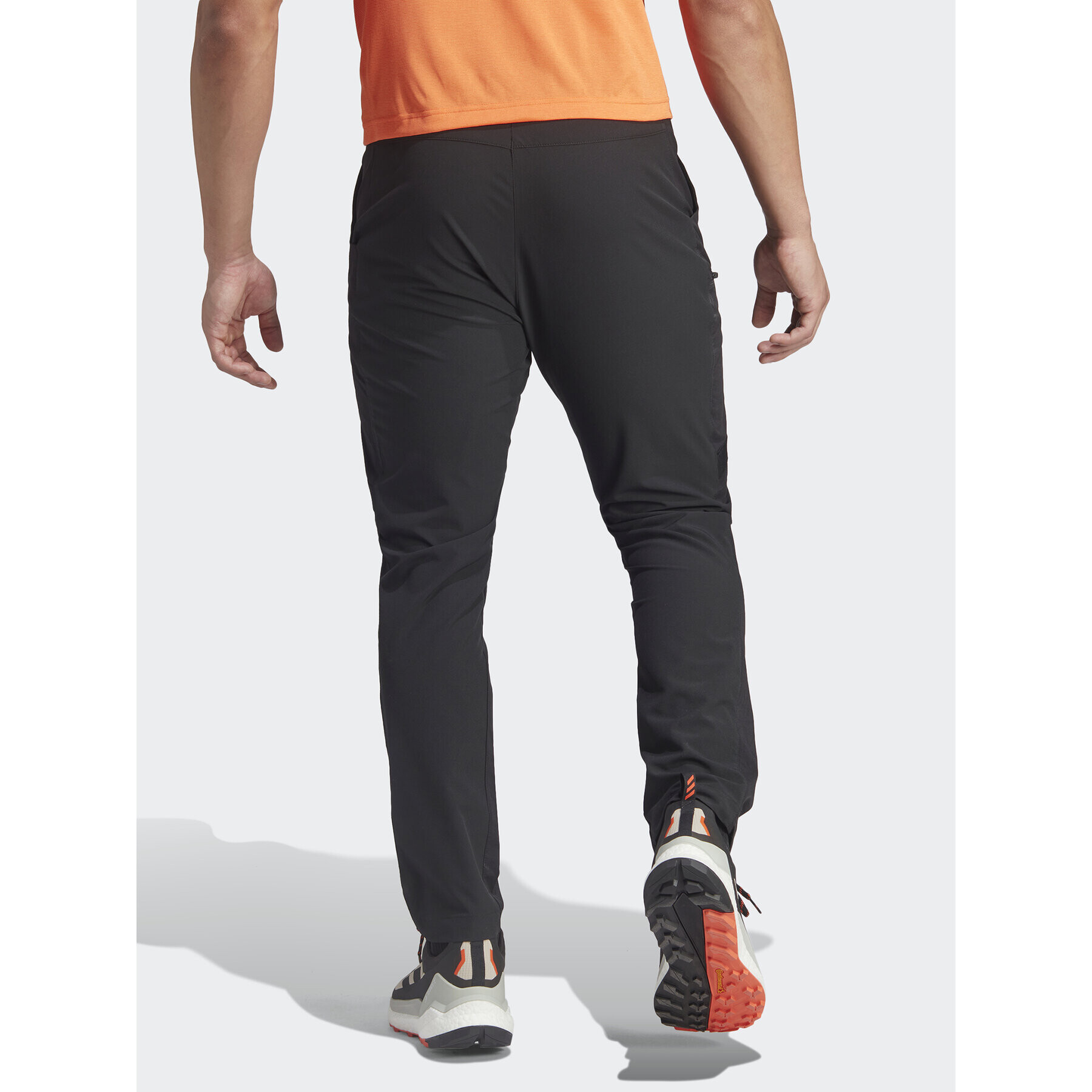 adidas Pantaloni trening IB1119 Negru Regular Fit - Pled.ro