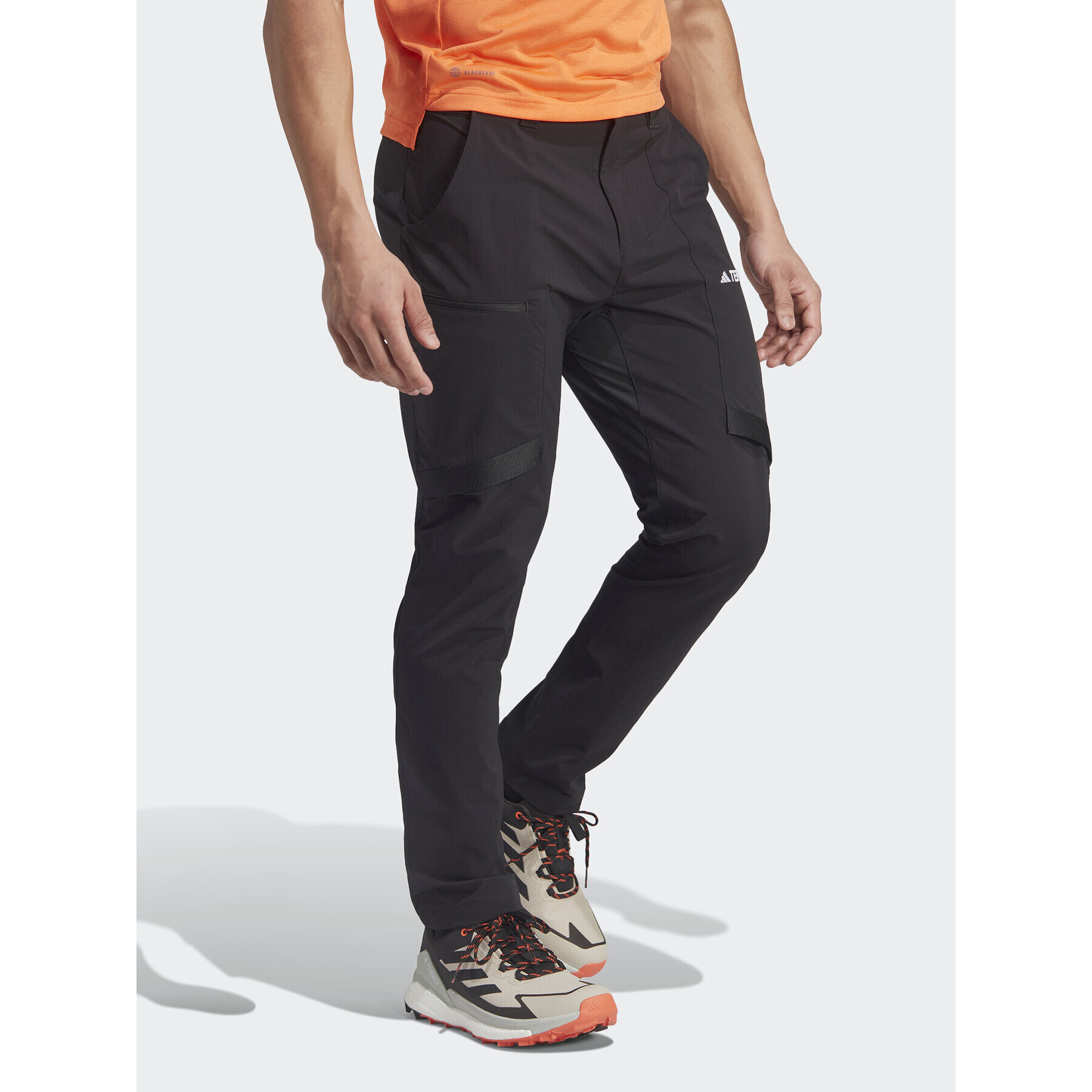 adidas Pantaloni trening IB1119 Negru Regular Fit - Pled.ro