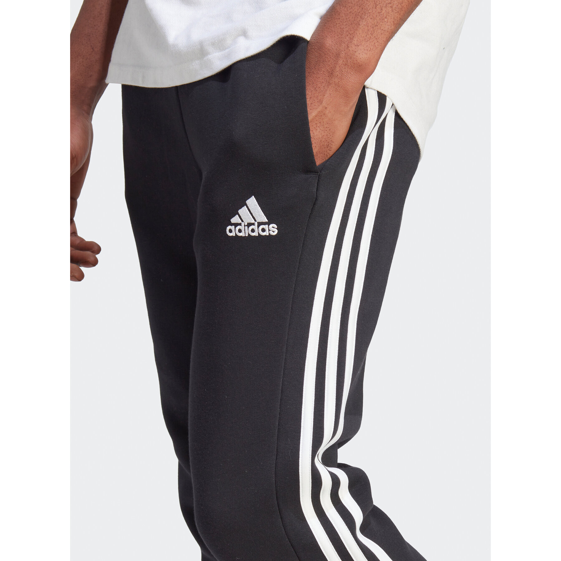 adidas Pantaloni trening IB4030 Negru Regular Fit - Pled.ro