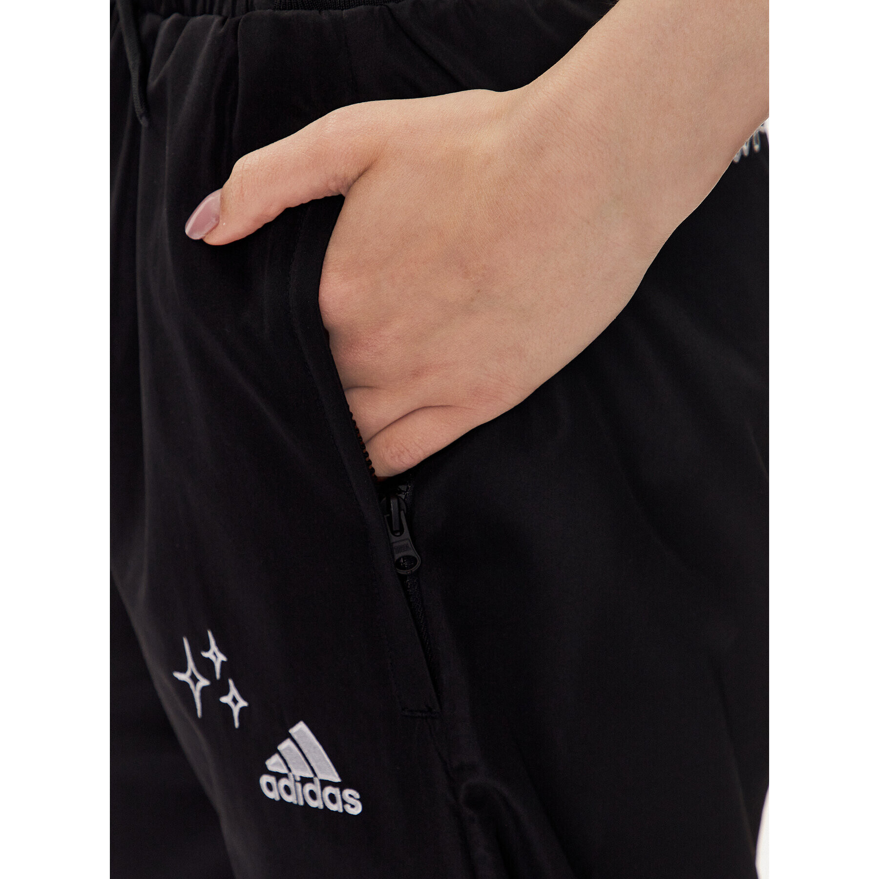 adidas Pantaloni trening IJ8751 Negru Loose Fit - Pled.ro