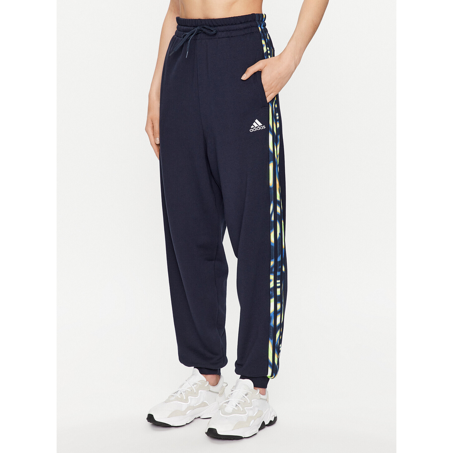 adidas Pantaloni trening IL5863 Albastru Loose Fit - Pled.ro