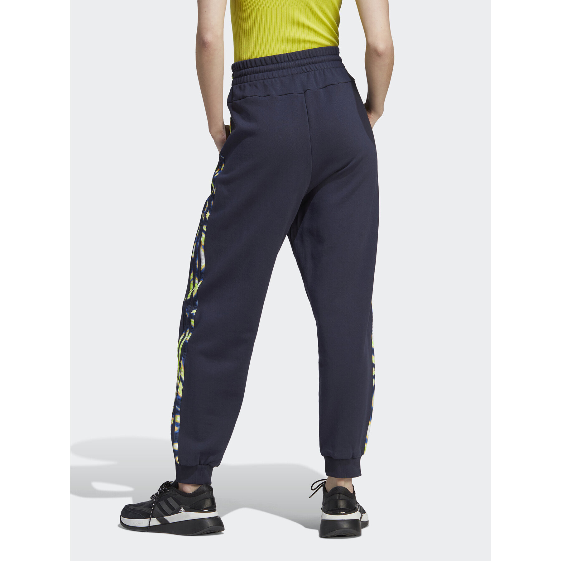 adidas Pantaloni trening IL5863 Albastru Loose Fit - Pled.ro