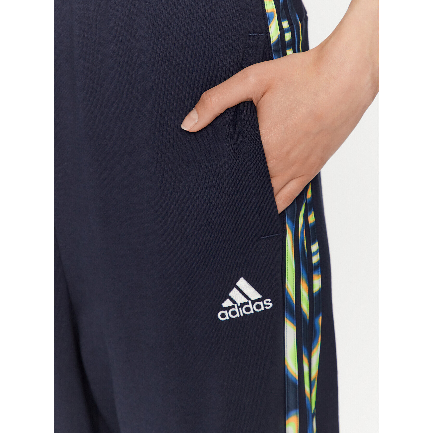 adidas Pantaloni trening IL5863 Albastru Loose Fit - Pled.ro