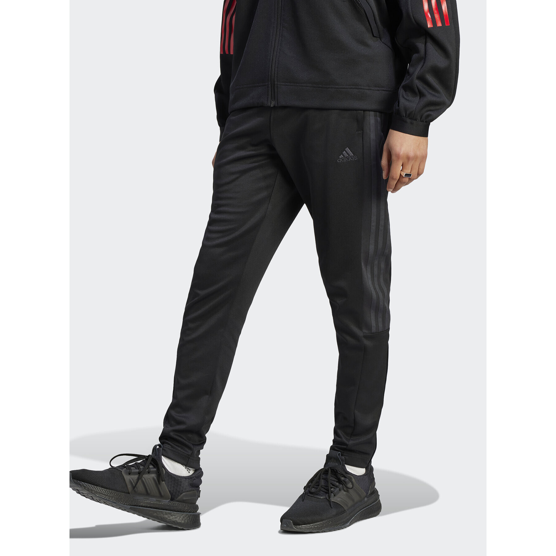 adidas Pantaloni trening IM2899 Negru Regular Fit - Pled.ro