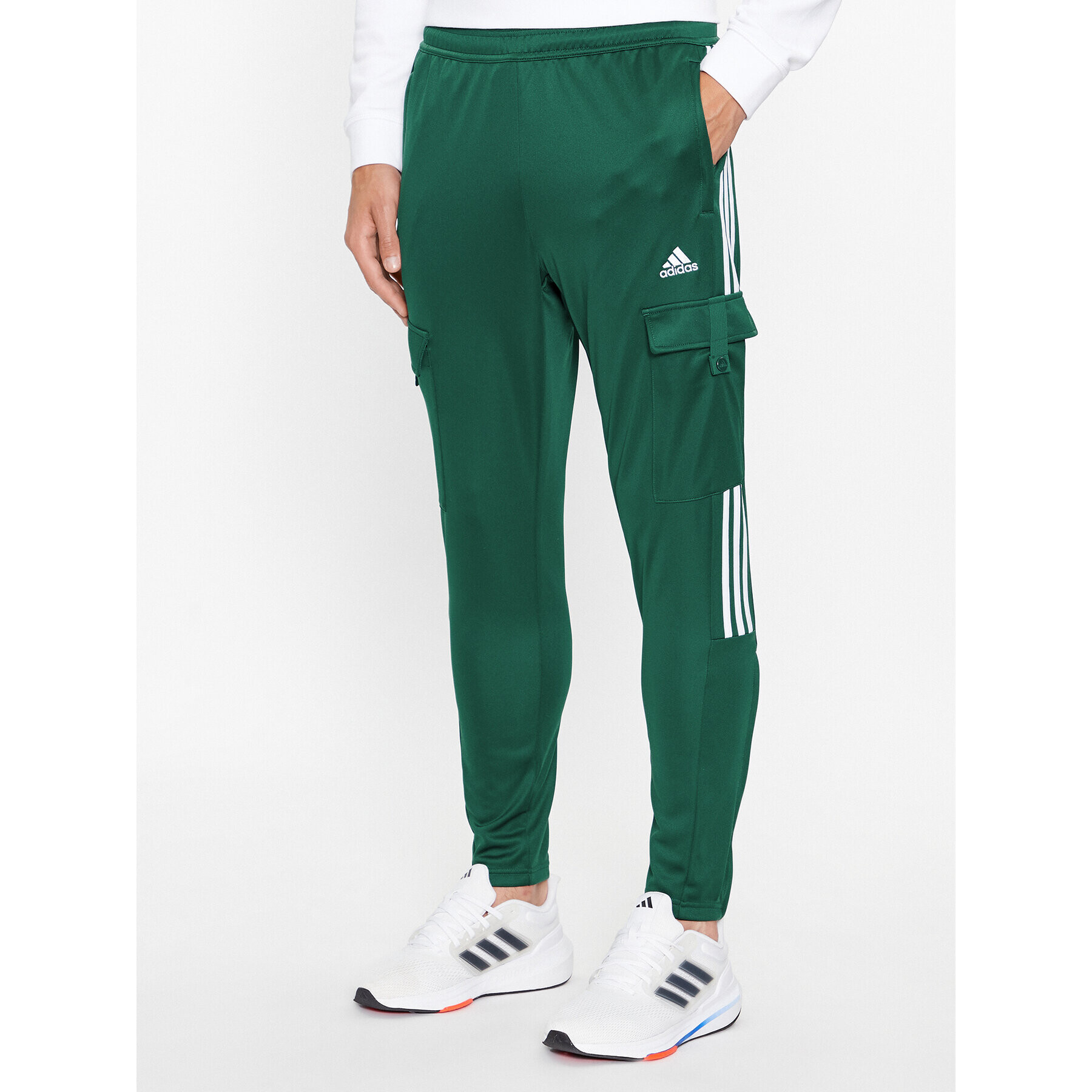 adidas Pantaloni trening IM2918 Verde Regular Fit - Pled.ro